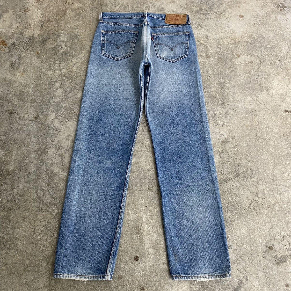 Levi's Vintage Late 90’s Levis 501 Faded Blue Distressed Jeans Size US 33 - 11 Thumbnail