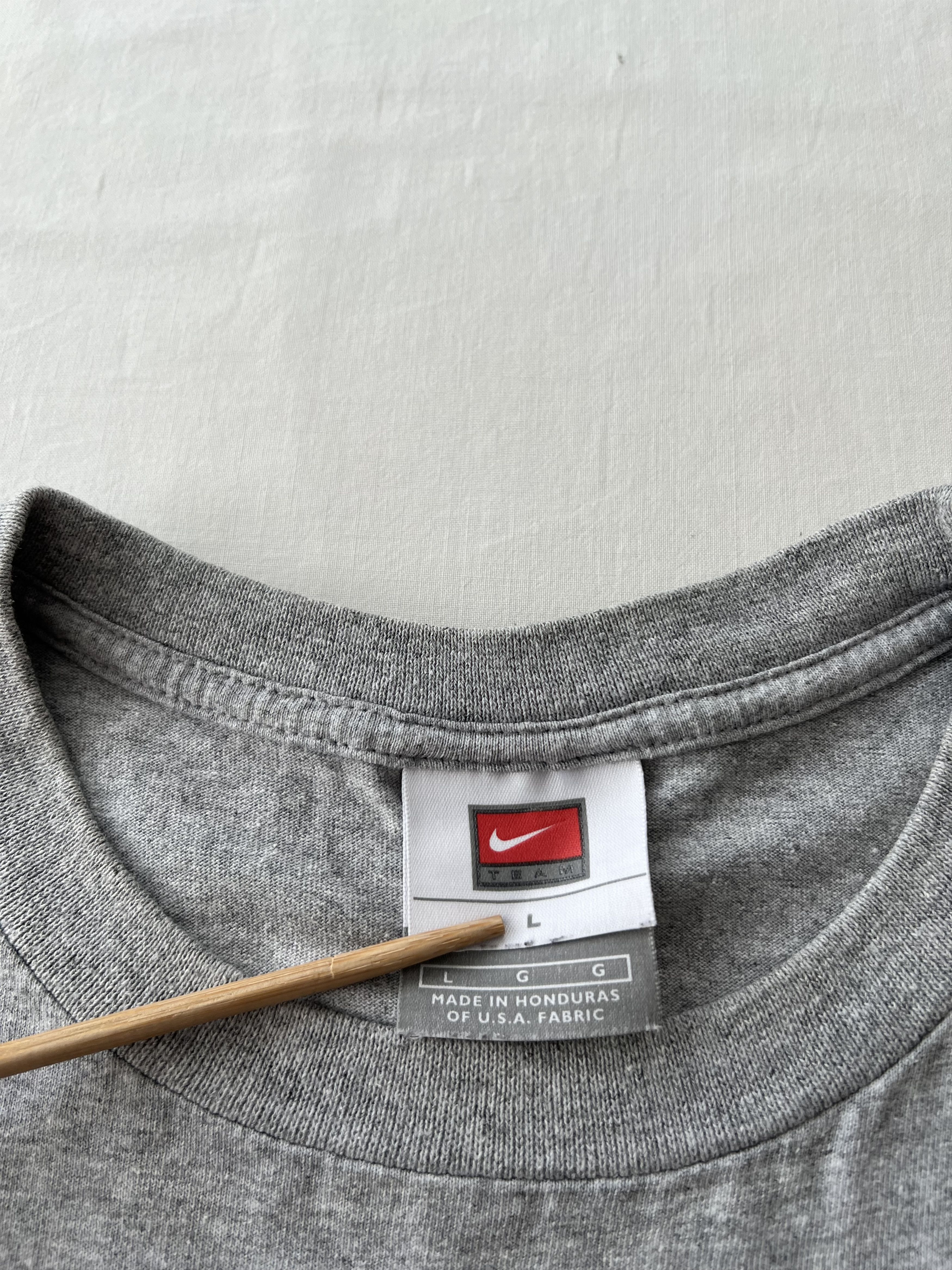 Nike Vintage 2006 Chicago White Sox Nike MLB Gray T-shirt Size US L / EU 52-54 / 3 - 14 Thumbnail