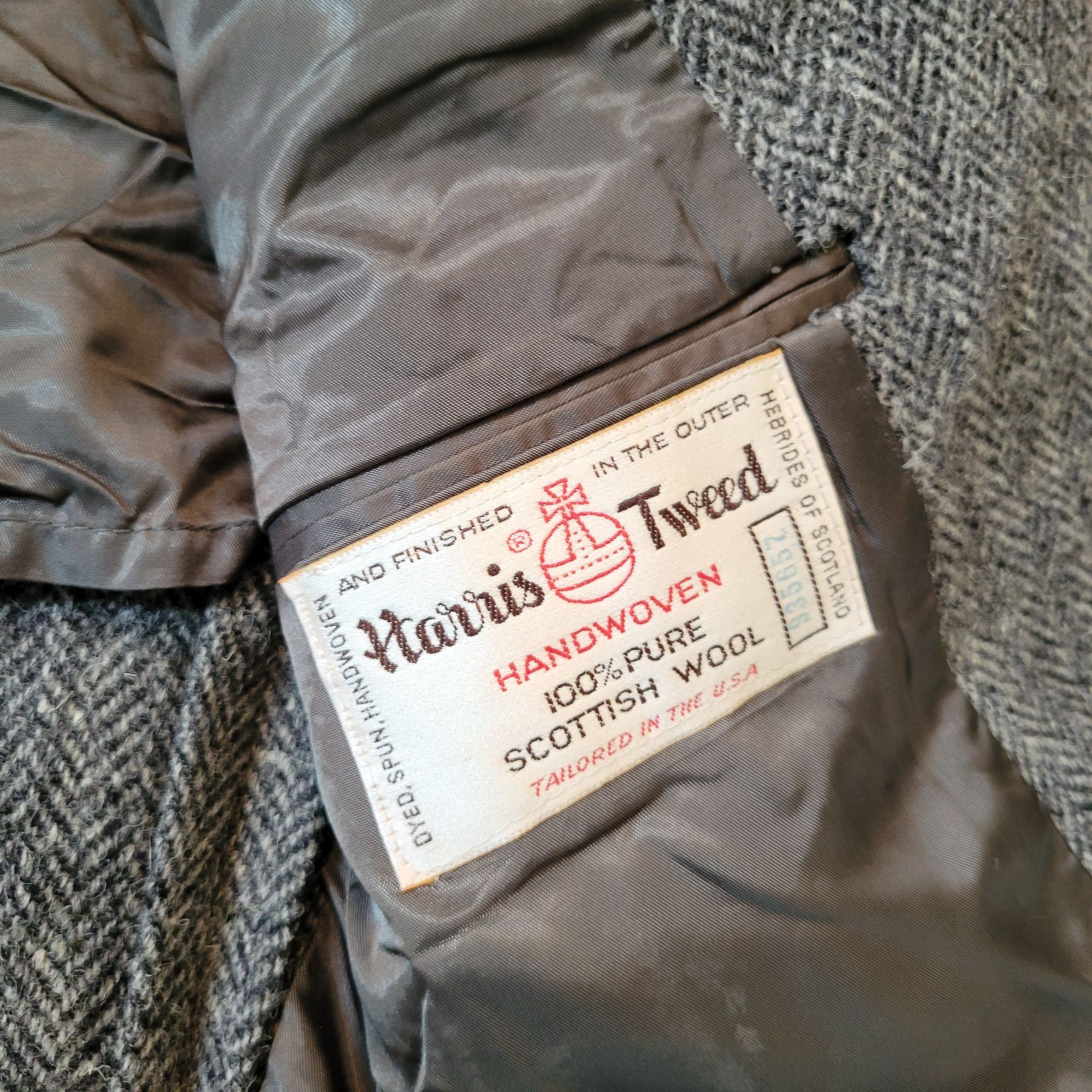 Harris Tweed Bells Harris Tweed Grey Herringbone Blazer 2 Button Wool Spo Size 40R - 2 Thumbnail