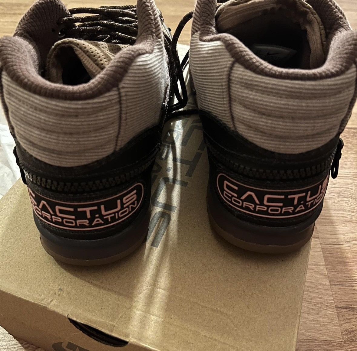Nike × Travis Scott Nike Air Trainer 1 SP Travis Scott Size US 10 / EU 43 - 3 Thumbnail