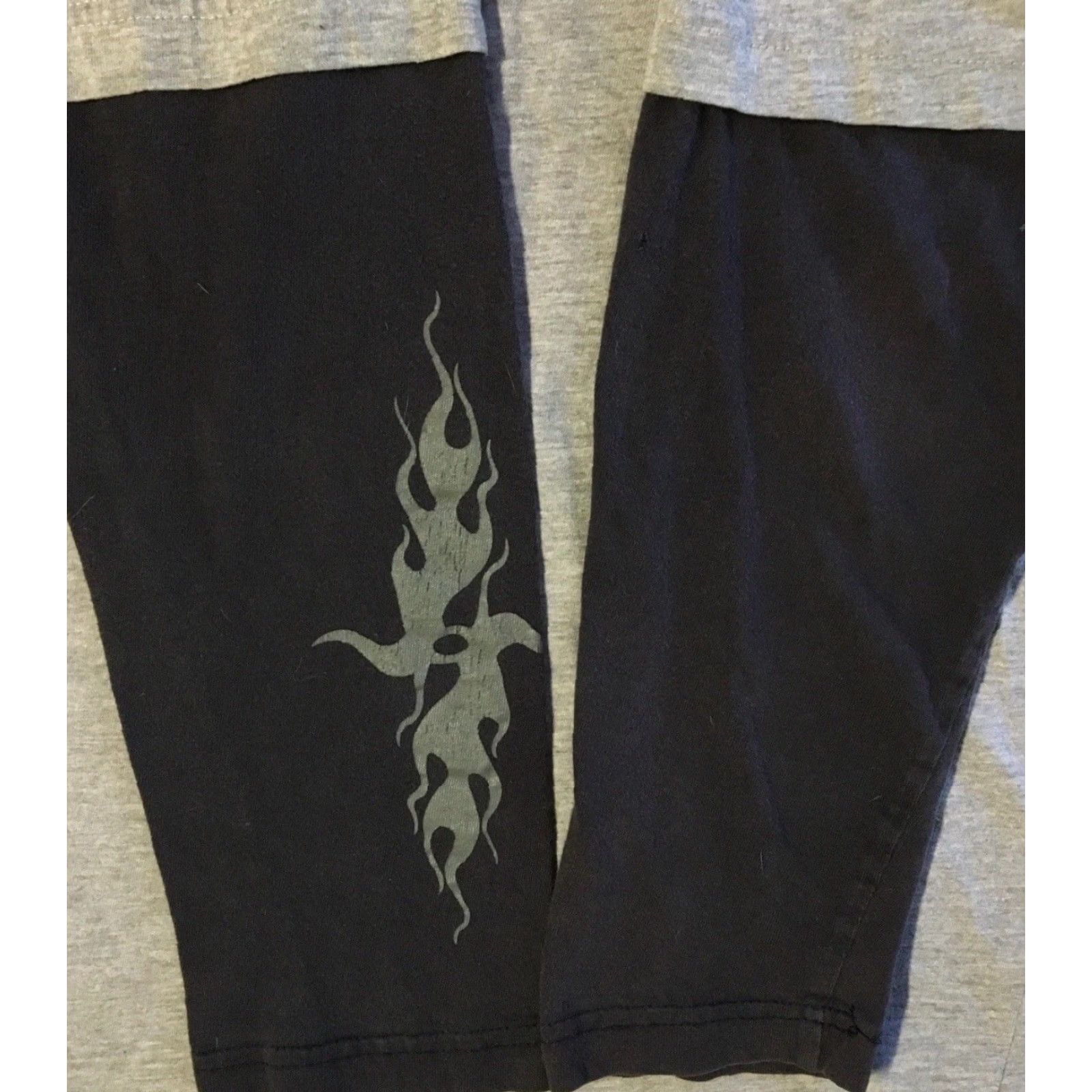 JNCO VINTAGE Snake Flames Hooded Shirt M Gray Long Sleeve T-Shirt Men Size M Grunge Emo 90s Y2K Fire Surf Skate Harley Punk Rock Beach California USA Size US M / EU 48-50 / 2 - 4 Thumbnail