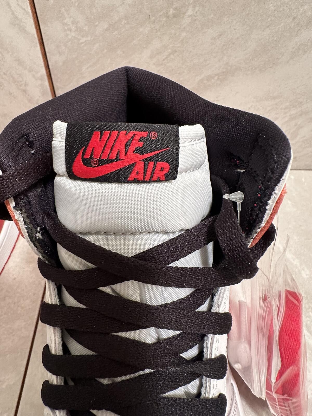 Jordan Brand Nike Air Jordan 1 Retro High OG Heritage Chicago sneakers 9 Size US 9 / EU 42 - 3 Thumbnail