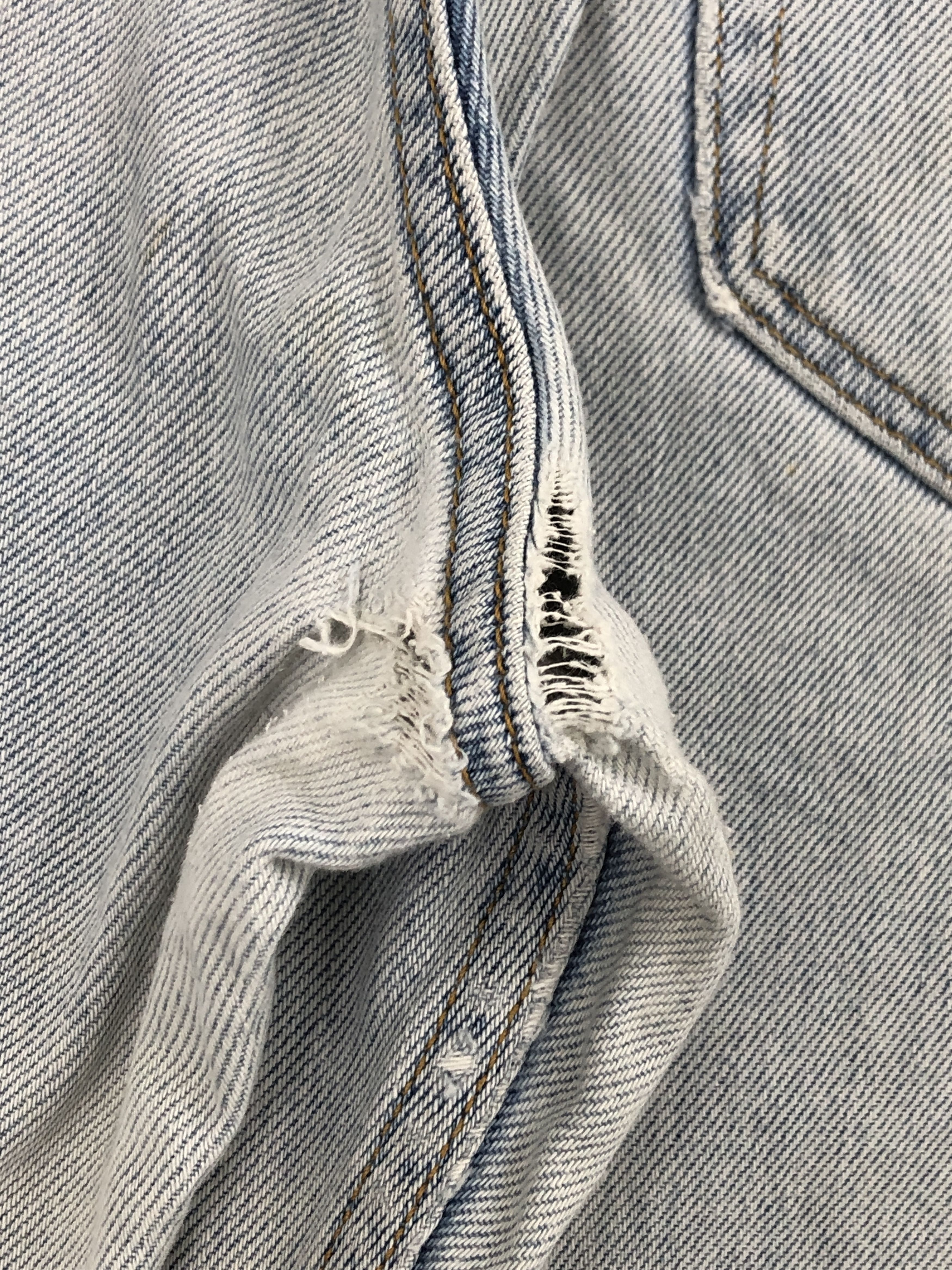 Levi's × Vintage Light Washed Vintage Levis 505 Jeans Size US 33 - 14 Thumbnail