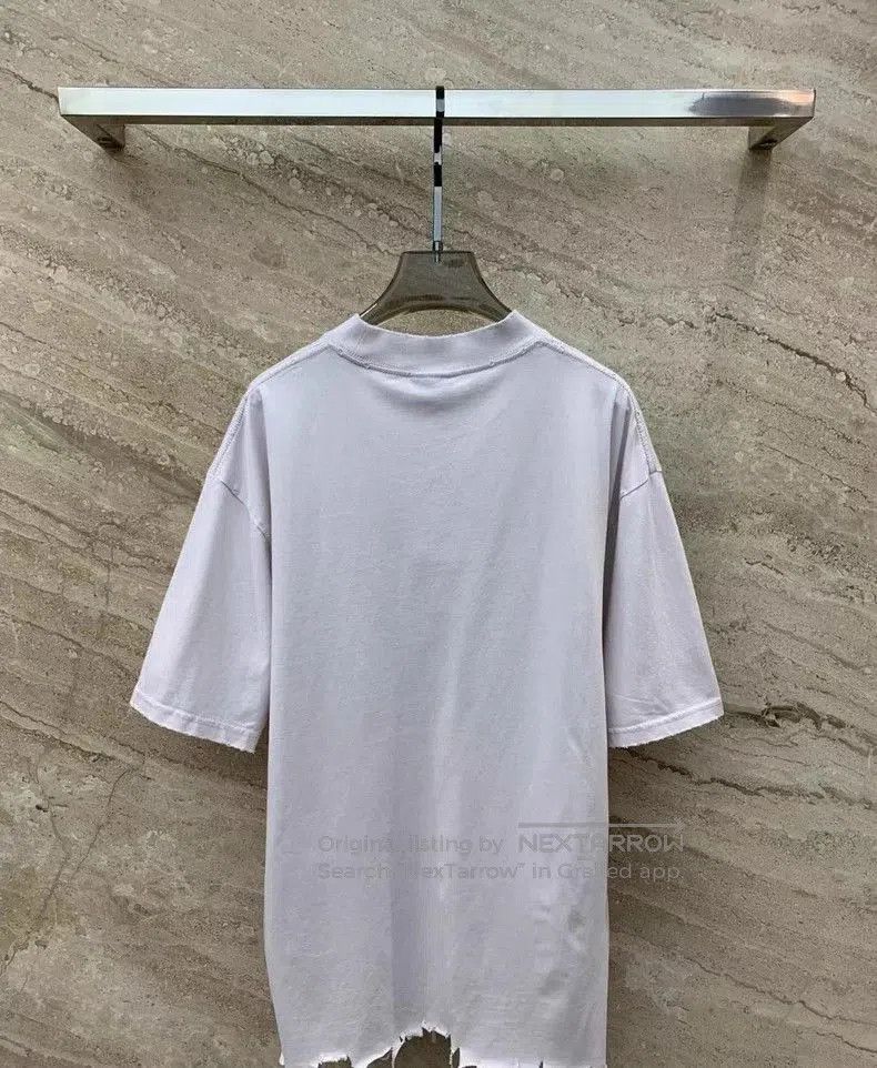 Balenciaga Balenciaga Distressed Logo Short Sleeve Tee. Size US XS / EU 42 / 0 - 2 Thumbnail