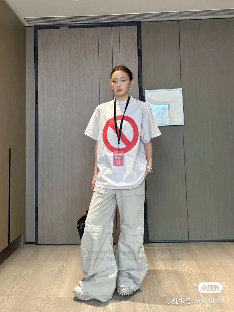 Balenciaga Balenciaga Pleated Distressed Short Sleeve Size US M / EU 48-50 / 2 - 6 Thumbnail