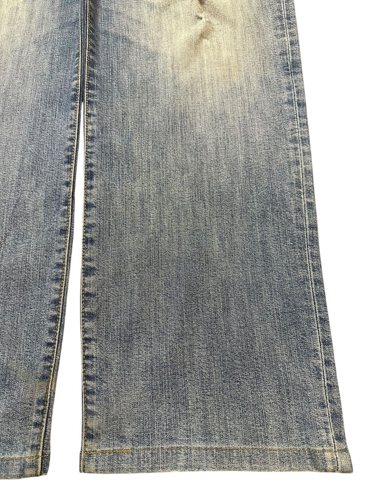 Japanese Brand Vintage Japanese Uniqlo Faded Wash Distressed Baggy Jeans Size US 33 - 8 Thumbnail