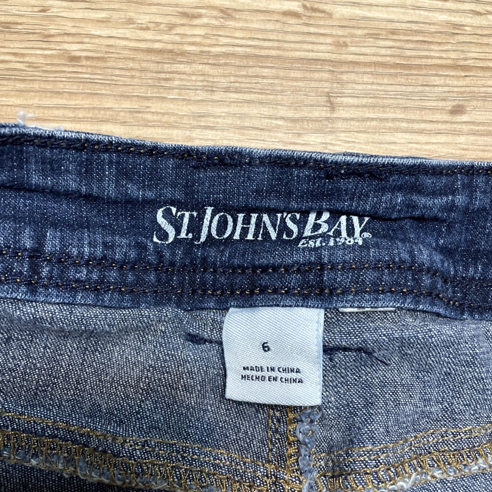 Vintage VINTAGE St John’s Bay Women’s Bermuda Shorts Size 6 Blue Stretch Denim Size 28" / US 6 / IT 42 - 2 Thumbnail