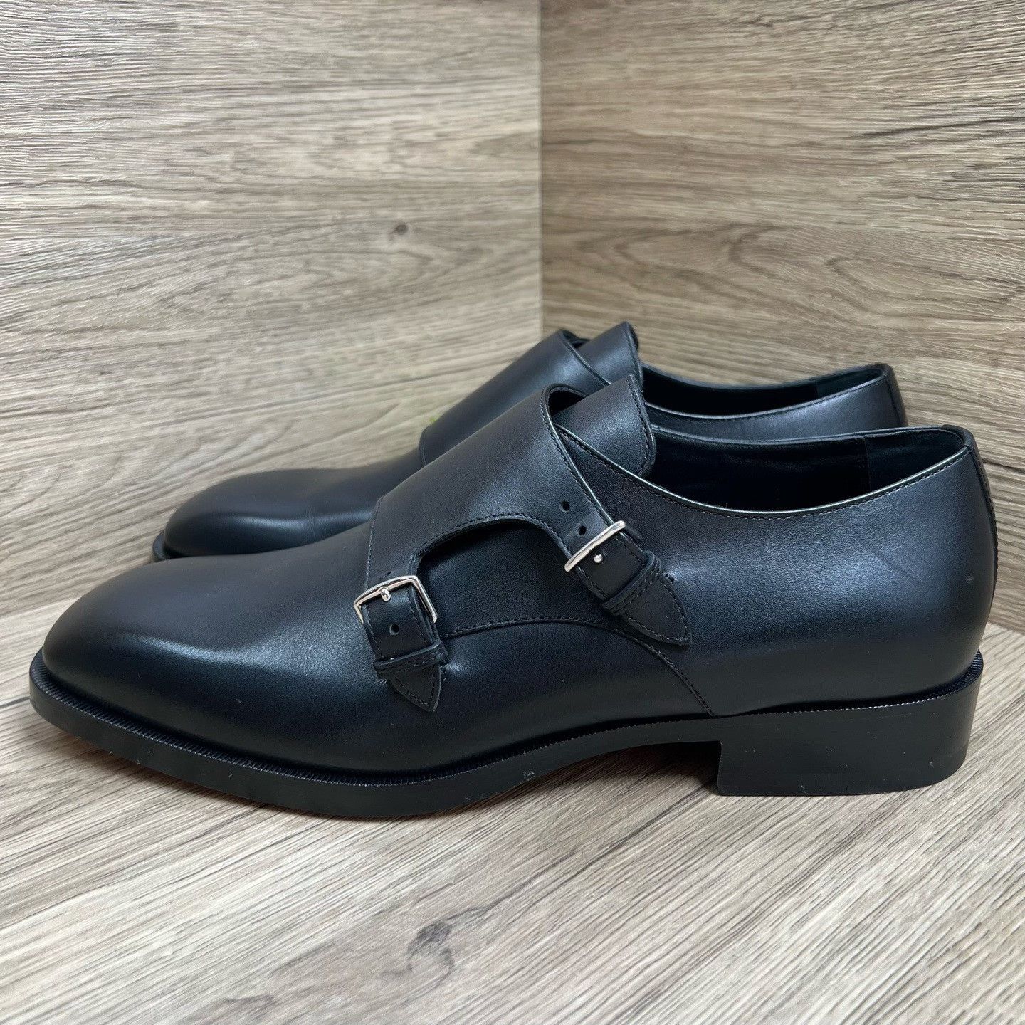 Hermes Hermes Silver Lowtop Sneakers 7.5 Men Size US 7.5 / EU 40-41 - 1 Thumbnail