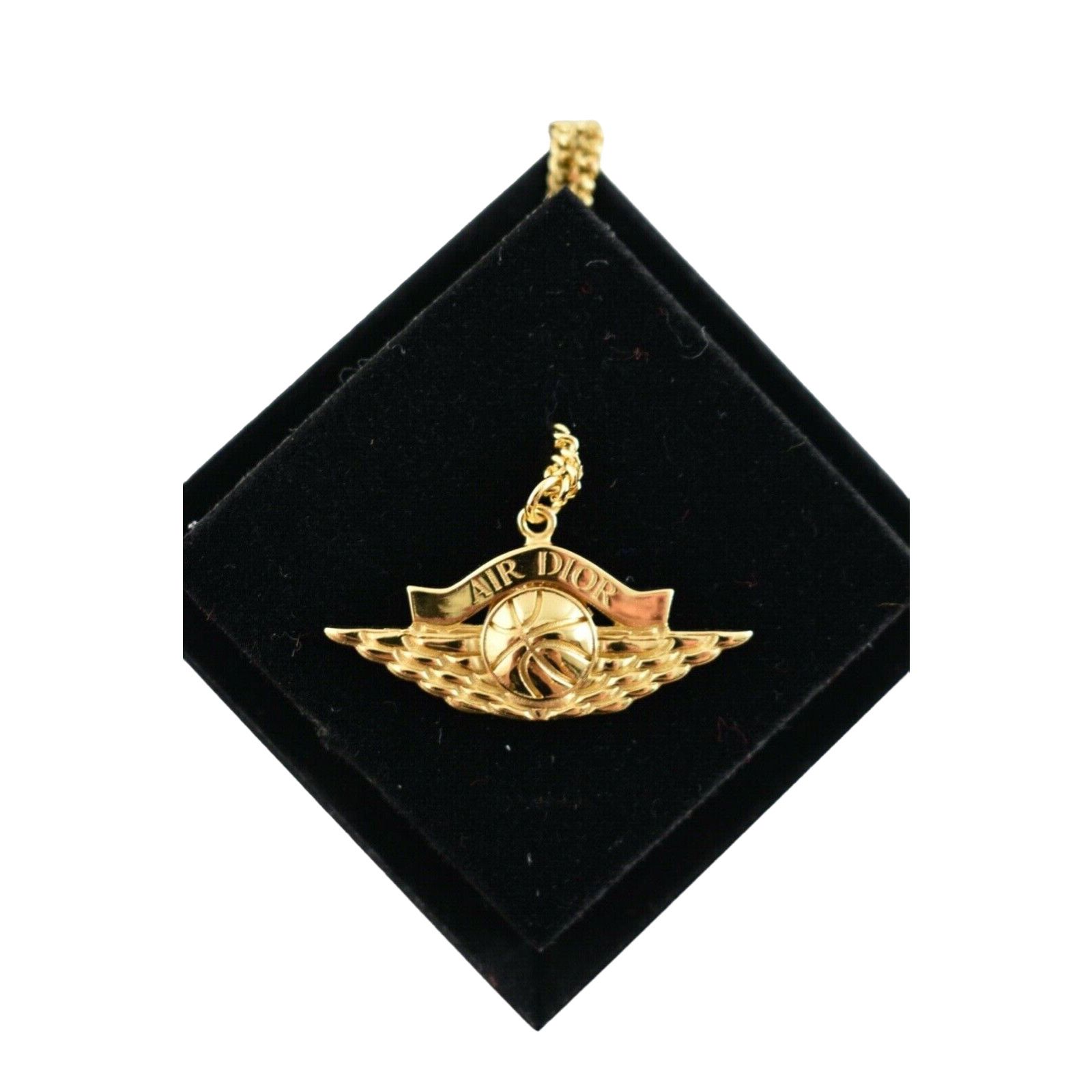 Dior Air Dior Jordaan Wing Basketball Gold Chain Travis Scott Size ONE SIZE - 1 Thumbnail
