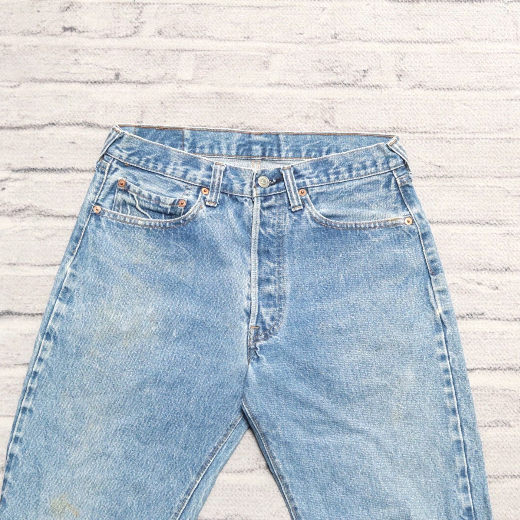 Levi's VINTAGE Levi's 501 Jeans Denim Jeans Mens 30 Medium Wash 26-27 Inseam Selvedge Button Closure Size US 30 / EU 46 - 7 Thumbnail