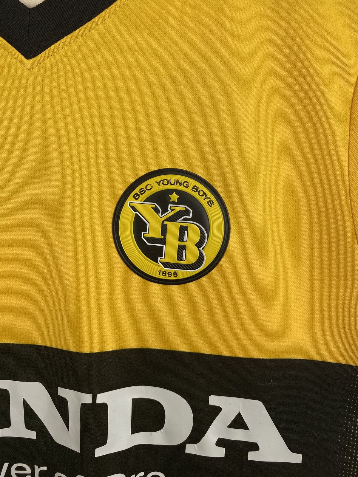Nike Nike BSC Young Boys Honda Soccer shirt jersey rare retro Y2K Size US S / EU 44-46 / 1 - 5 Thumbnail