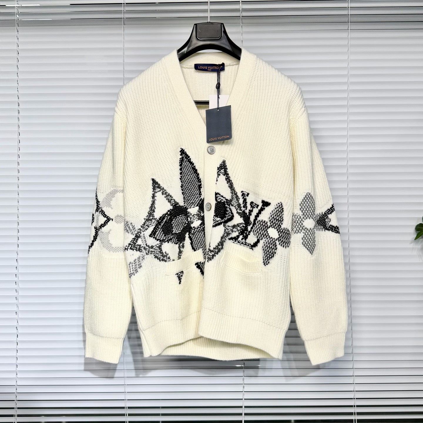 Louis Vuitton LV Ski Series Knit Cardigan Size US M / EU 48-50 / 2 - 1 Thumbnail