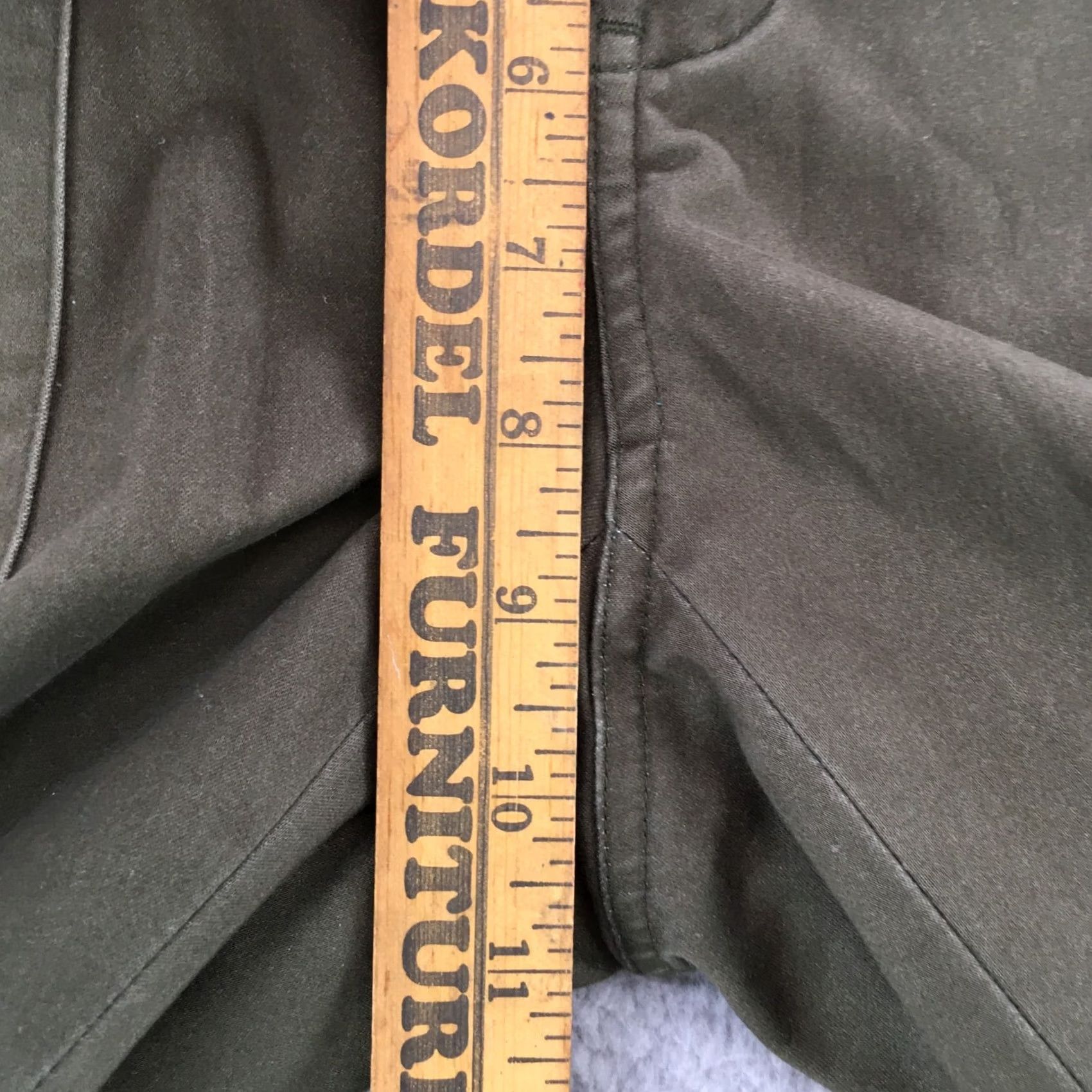 Calvin Klein Calvin Klein Chino Pants Womens 4 Green Button Zip Fly Side Pockets Mid Rise Flat Front Slim Berry? Size 27" / US 4 / IT 40 - 6 Thumbnail