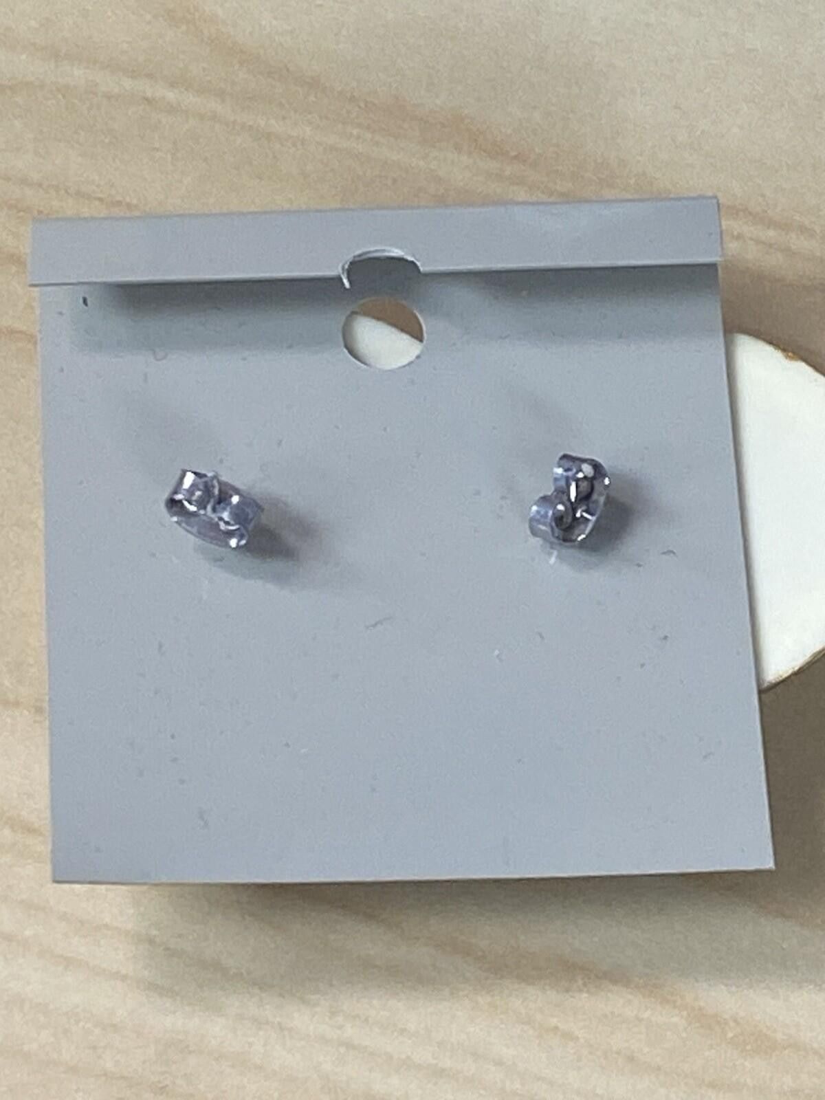 The Unbranded Brand Beautiful Gold Tone Cream Center Stud Earrings Size ONE SIZE - 4 Thumbnail
