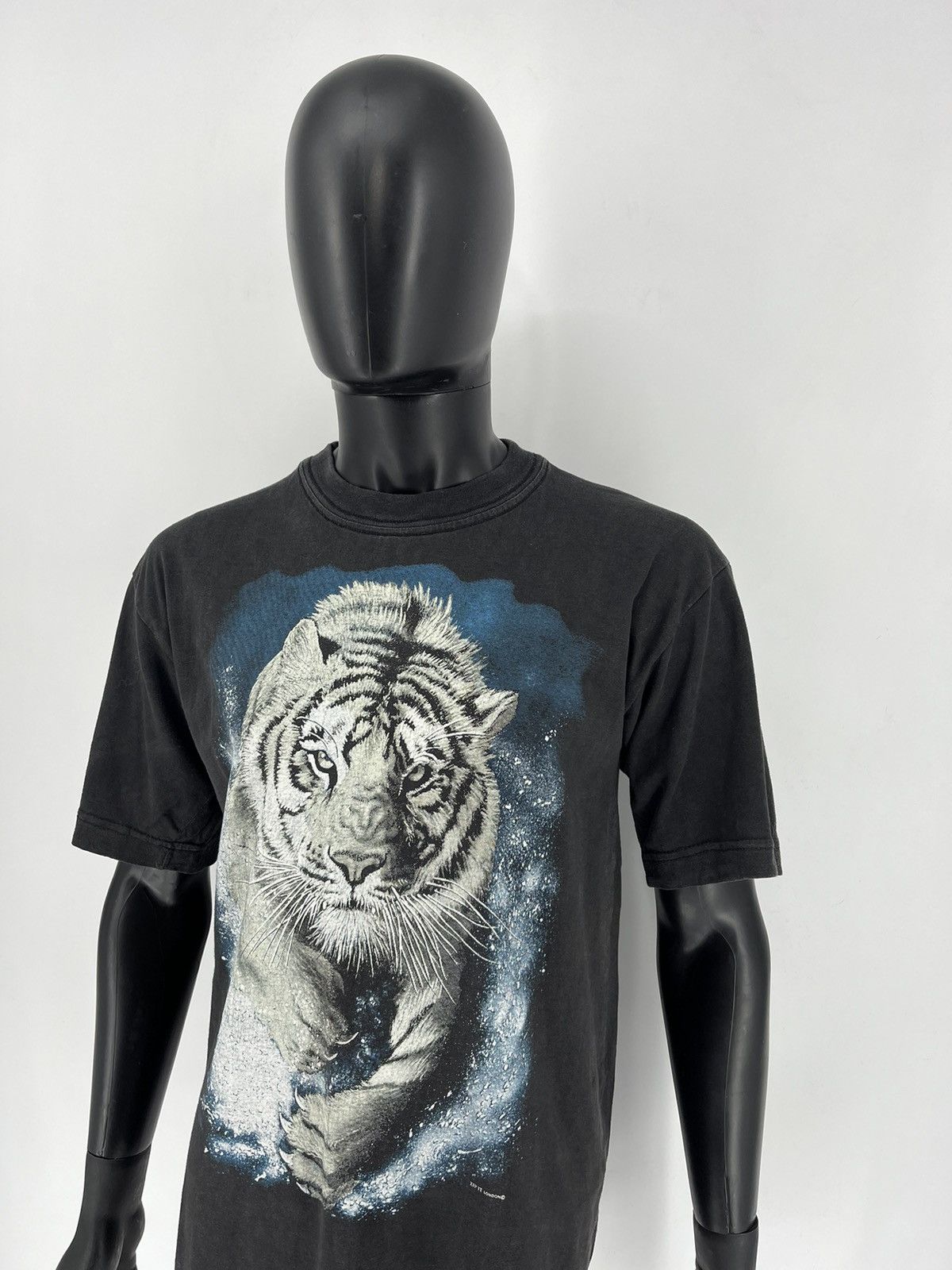 Vintage Vintage Y2K 90s Tiger Face Boxy Fit Tee Zip It London Size US L / EU 52-54 / 3 - 4 Thumbnail