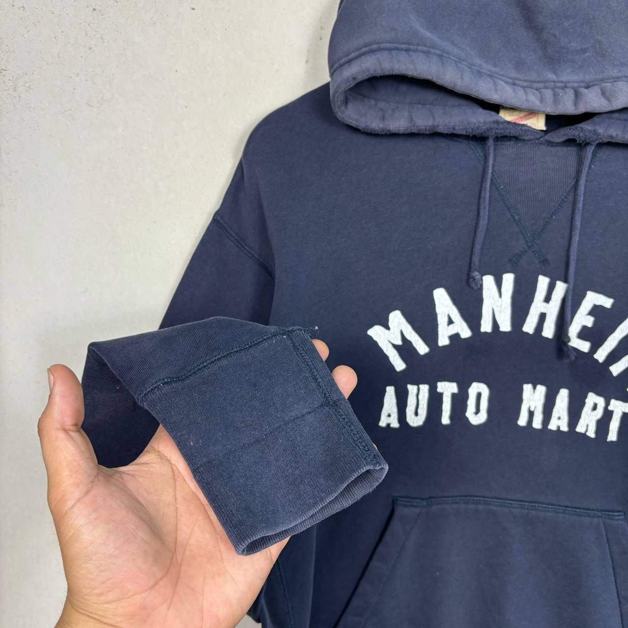 Vintage 90s Sun Faded Manheim Auto Mart Hoodie Red M Boxy Fit Size US M / EU 48-50 / 2 - 5 Thumbnail