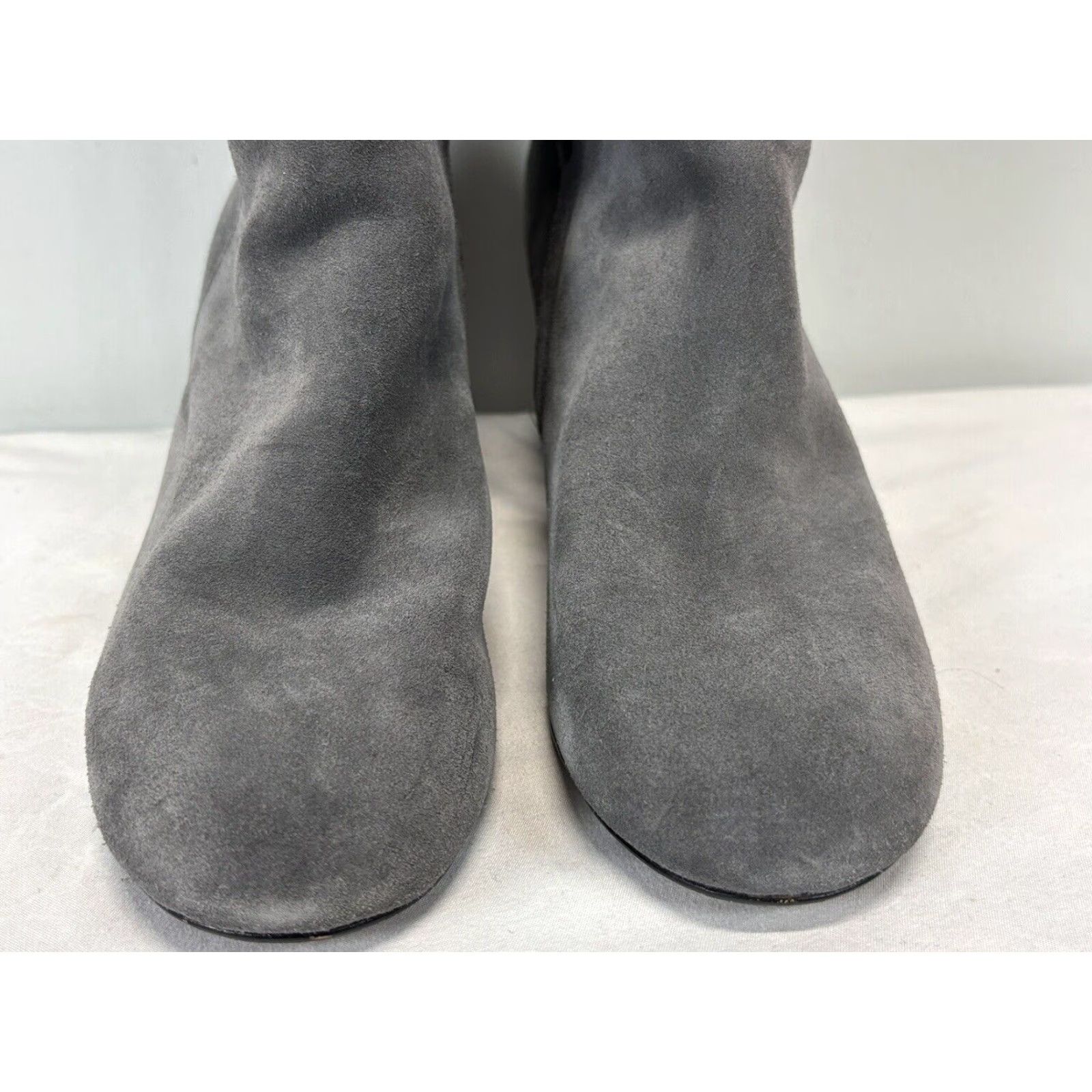 Clarks VINTAGE Clarks Barley Ray Suede Over the Knee Boot Women size 7.5 Gray Zipper Block Heel Mid 2-3 in Knee-High Shoe Size US 7.5 / IT 37.5 - 4 Thumbnail