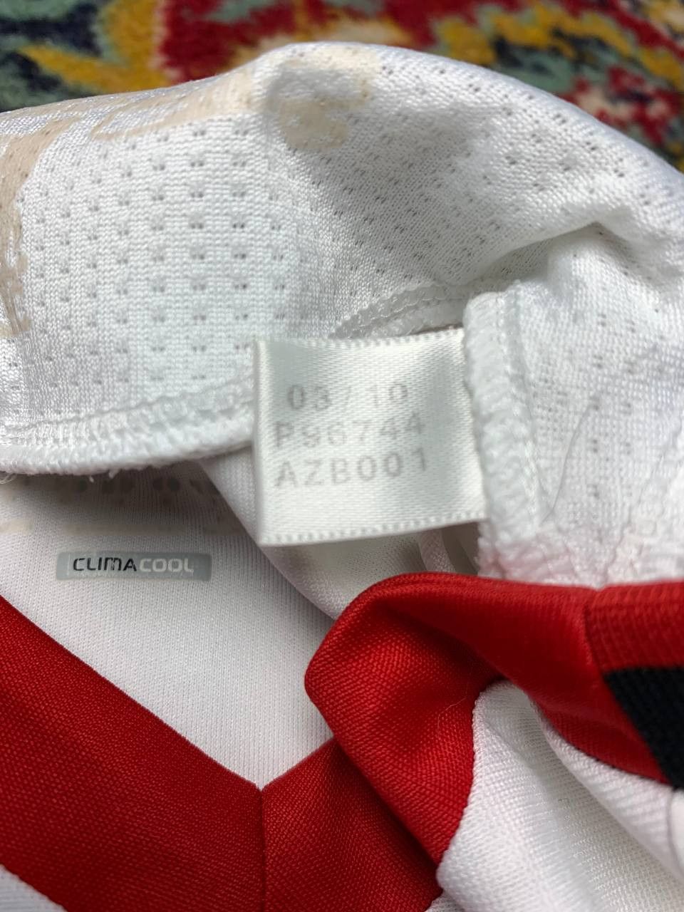 Adidas Liverpool 2010 - 2011 away football shirt jersey camiseta Size US M / EU 48-50 / 2 - 4 Thumbnail