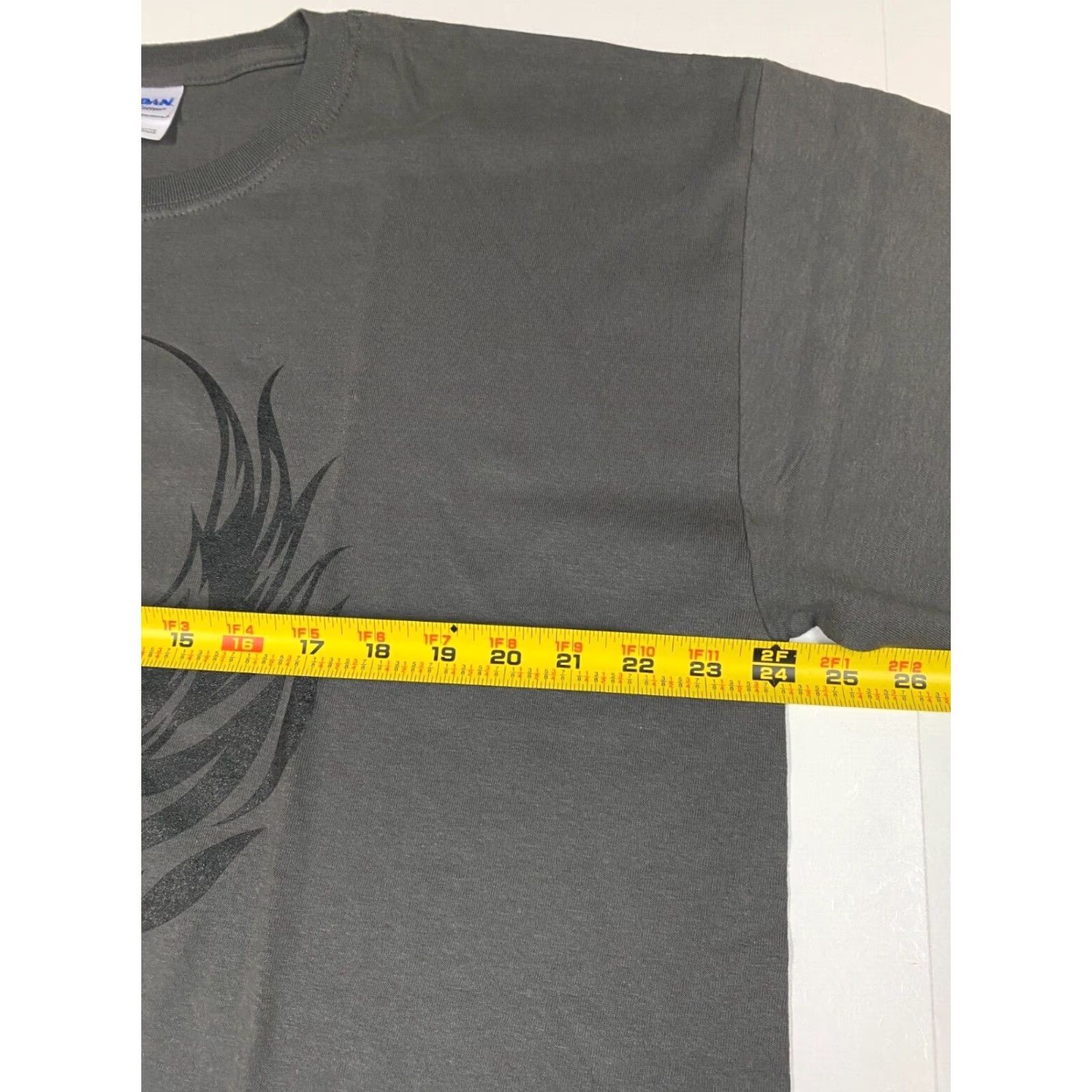 Gildan Man of Valor Mens Shirt XL Gray T-Shirt Crew Neck Cotton Short Sleeve Logo Halloween Sports Regular Gildan Mens Size US XL / EU 56 / 4 - 5 Thumbnail