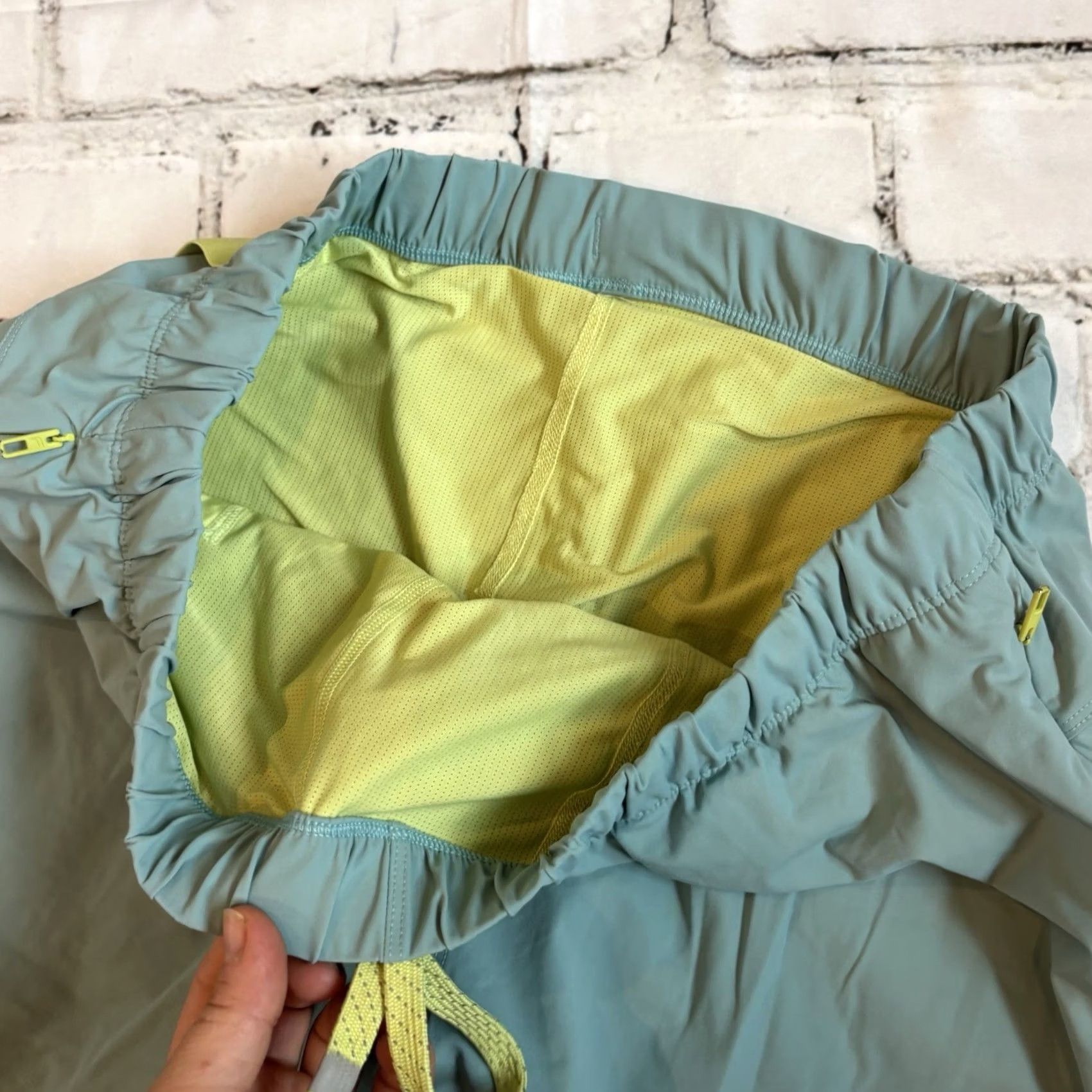 Fabletics VINTAGE? No. Size US 33 - 6 Thumbnail