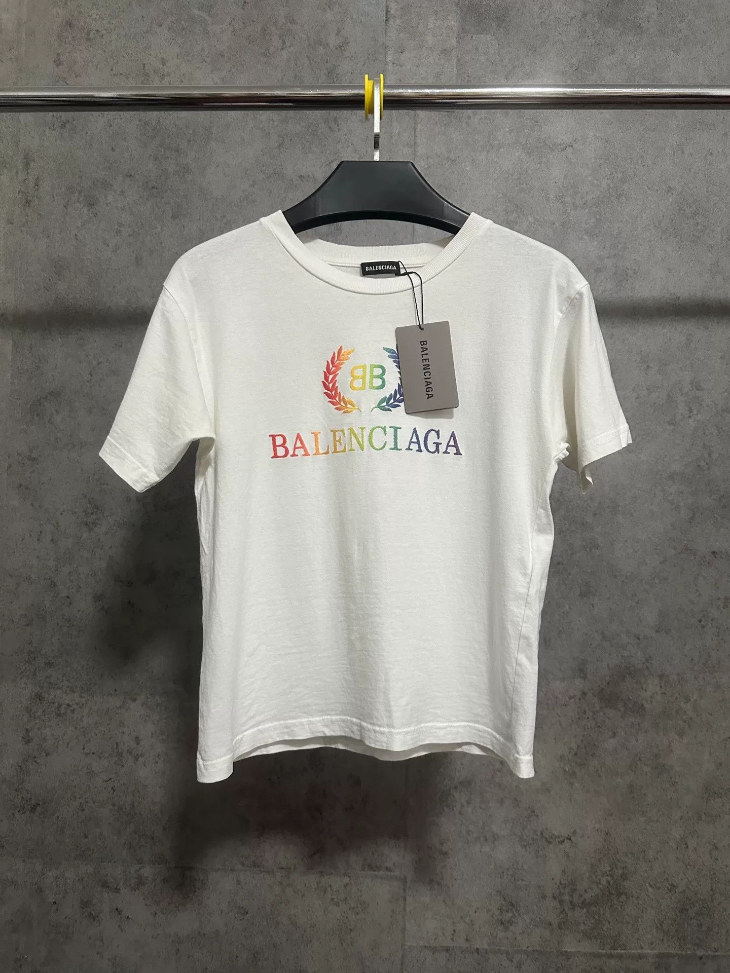 Balenciaga balenciaga rainbow logo women's t-shirt Size M / US 6-8 / IT 42-44 - 1 Thumbnail