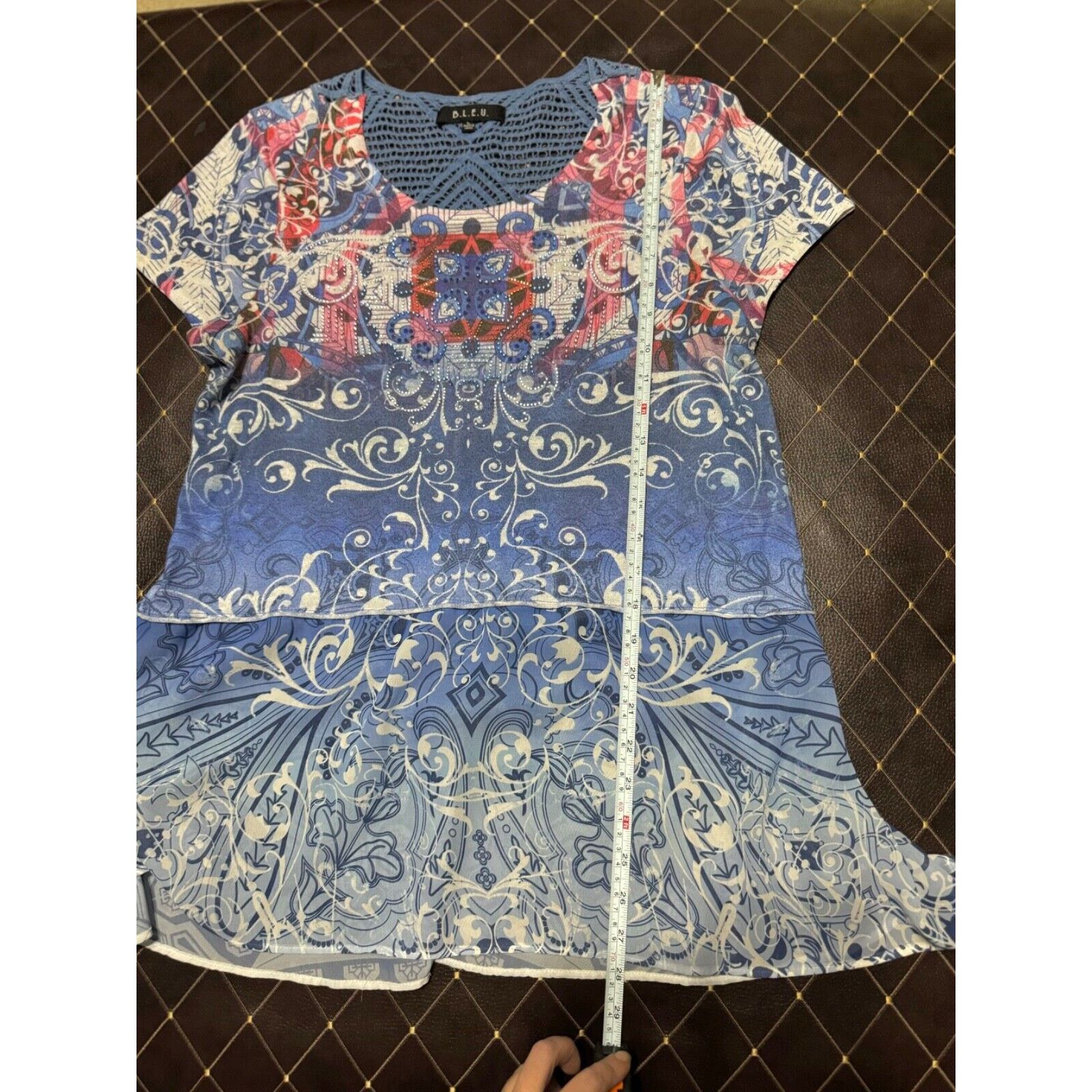 Other B.L.E.U. Stud Appliqué Floral Knit Top w Open Crochet Back L Size L / US 10 / IT 46 - 8 Thumbnail