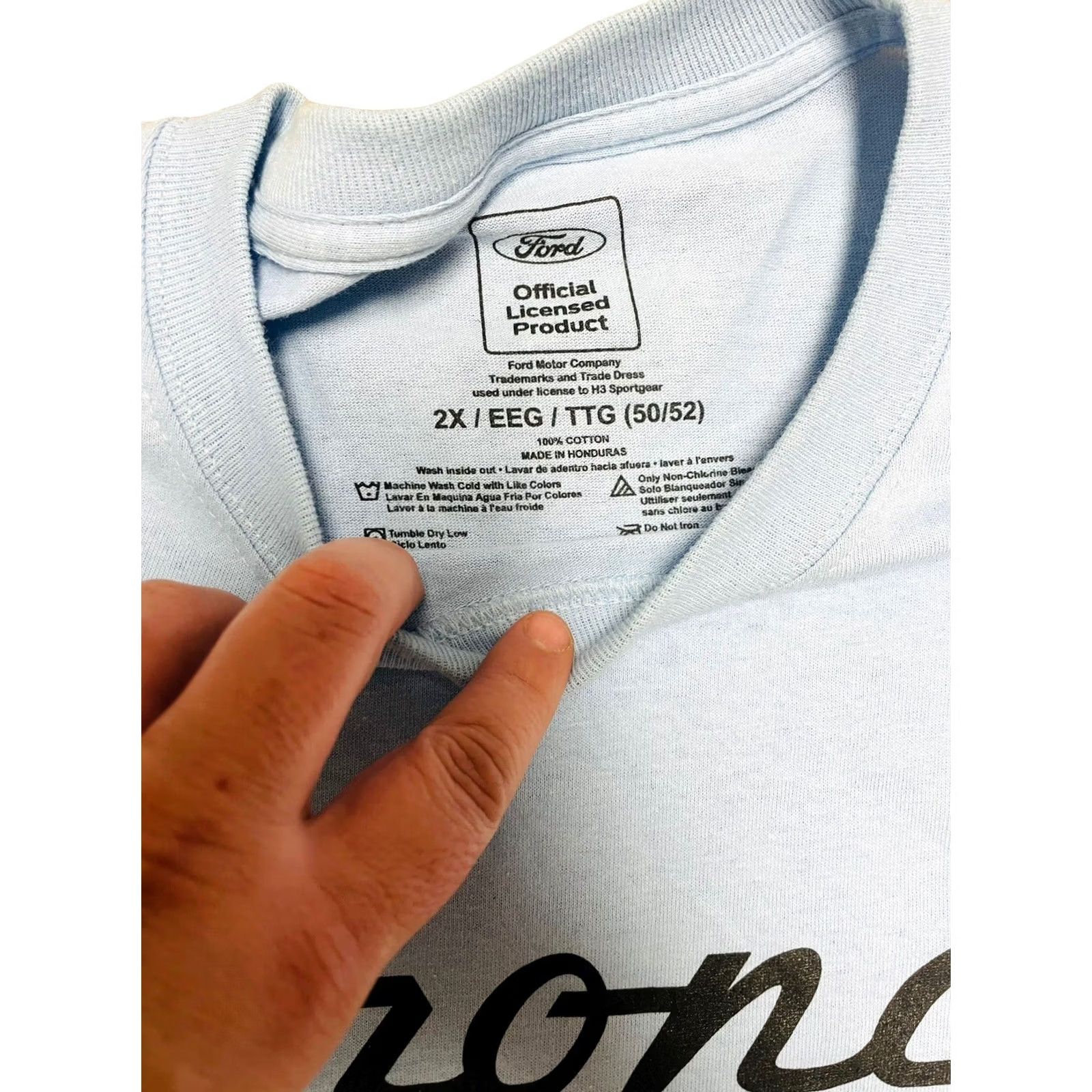 Ford VINTAGE Ford Bronco Country Short Sleeve Graphic Tee Shirt Mens 2XL Blue Cotton T-Shirt Cars Transportation Cowboys Size US XXL / EU 58 / 5 - 5 Thumbnail