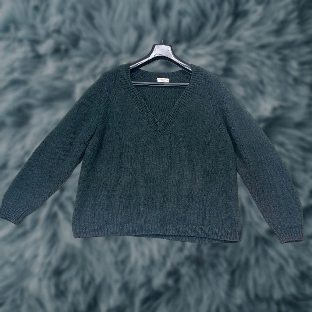 Vintage VINTAGE Specially Hand Made By Mother Women Green V-Neck Sweater L Pullover Long Sleeve Size M/L See Pic Womens Size L / US 10 / IT 46 - 1 Thumbnail