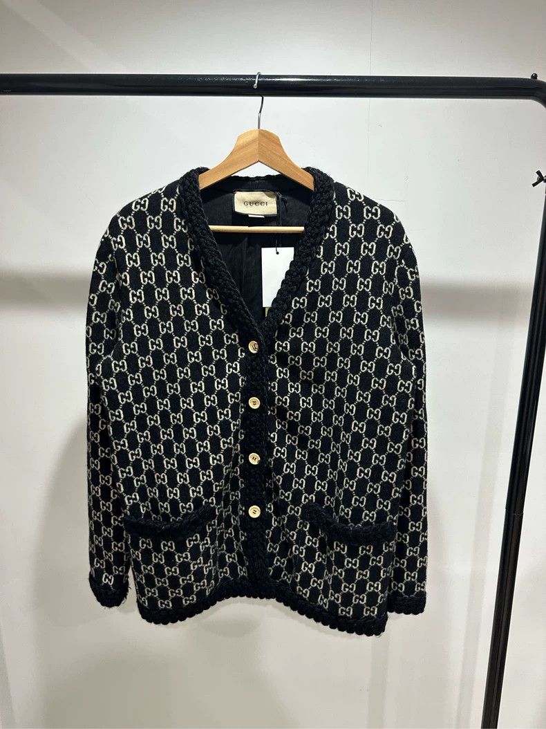 Gucci Gucci Black GG full print logo wool cardigan sweater 2501-N Size US S / EU 44-46 / 1 - 1 Thumbnail