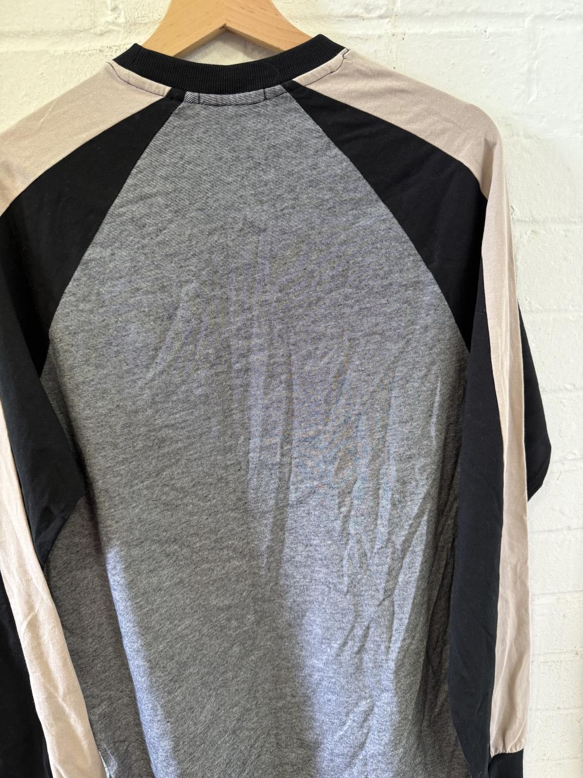 Designer Comfortable Long Sleeve T-Shirt with Raglan Fit Size US L / EU 52-54 / 3 - 4 Thumbnail