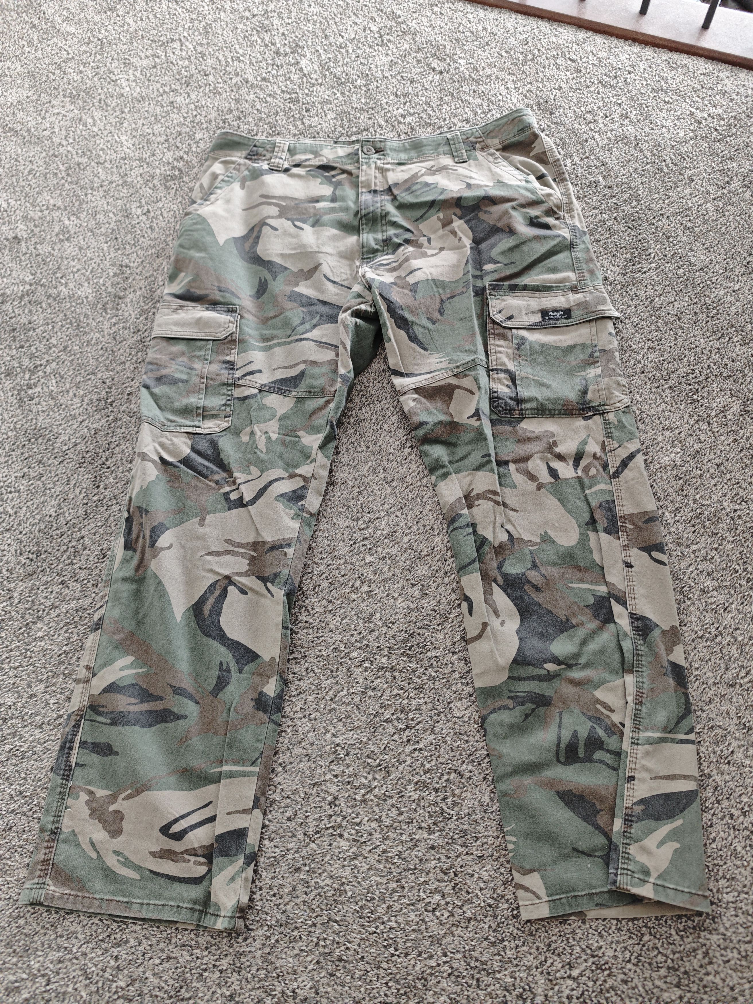 Wrangler wrangler vintage 90s camo cargo pants, skater Size US 40 / EU 56 - 2 Thumbnail