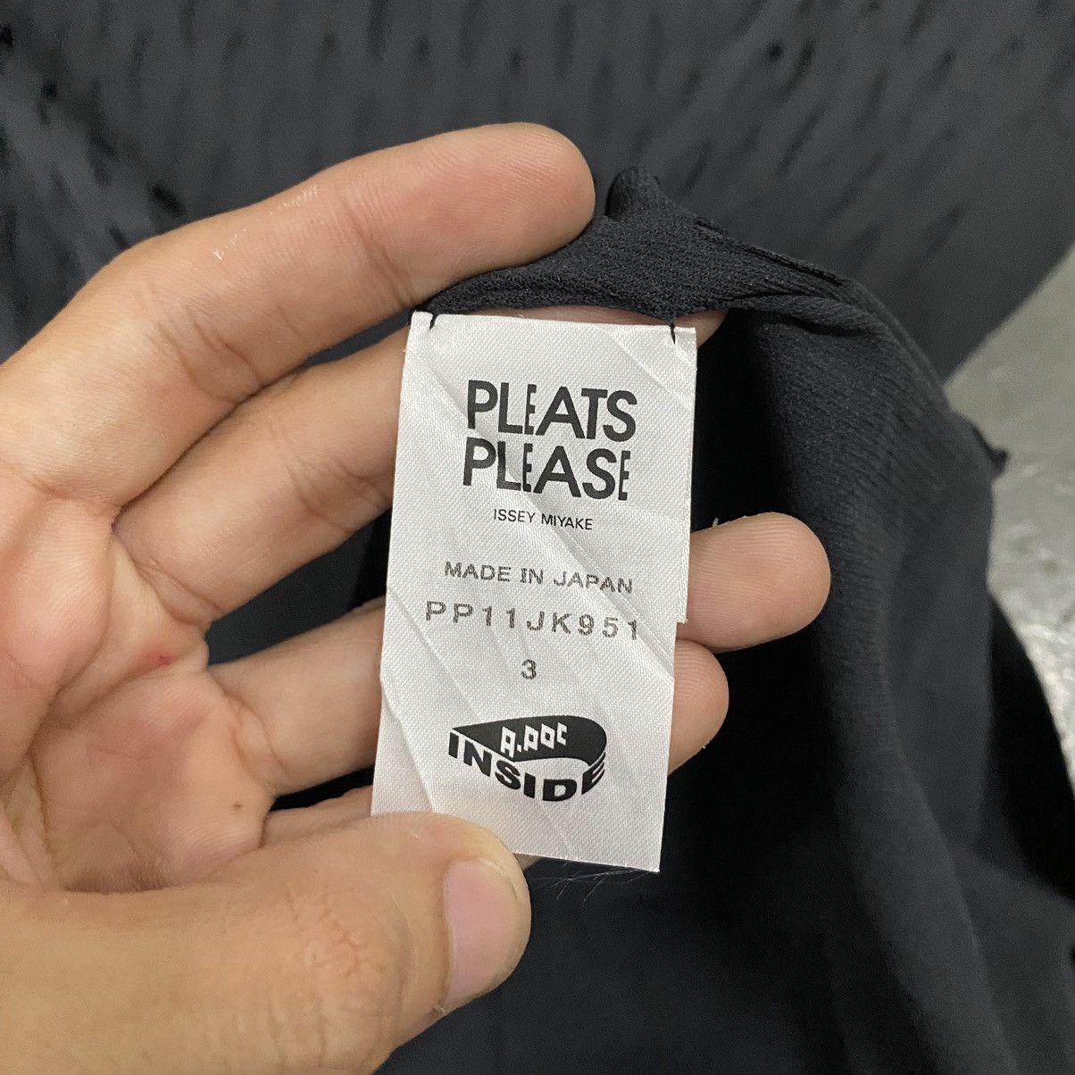 Issey Miyake × Pleats Please Issey Miyake Issey miyake open knit square top Size L / US 10 / IT 46 - 3 Thumbnail