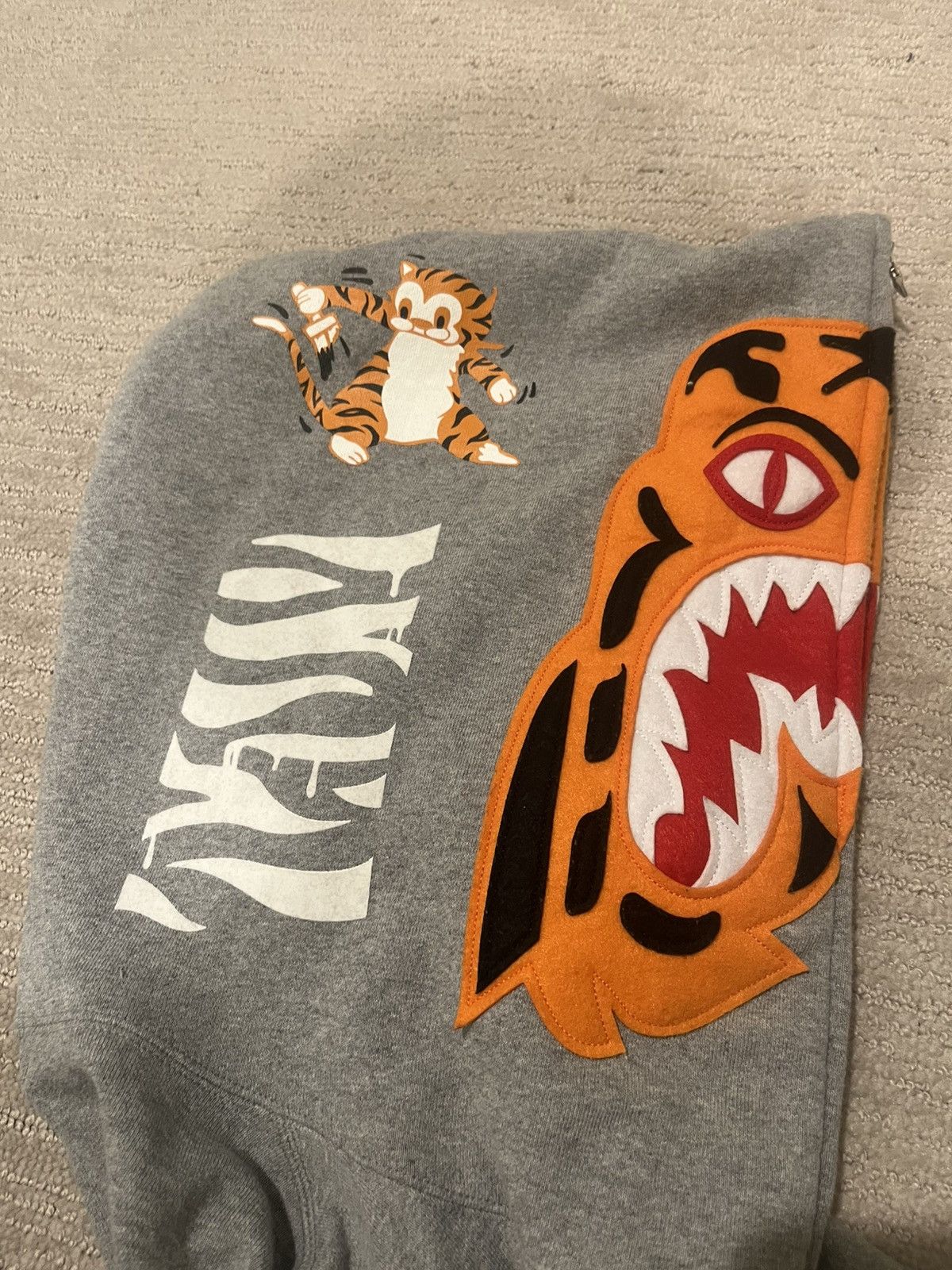 Bape Bape Tiger Full Zip Hoodie XXL Size US XXL / EU 58 / 5 - 2 Thumbnail