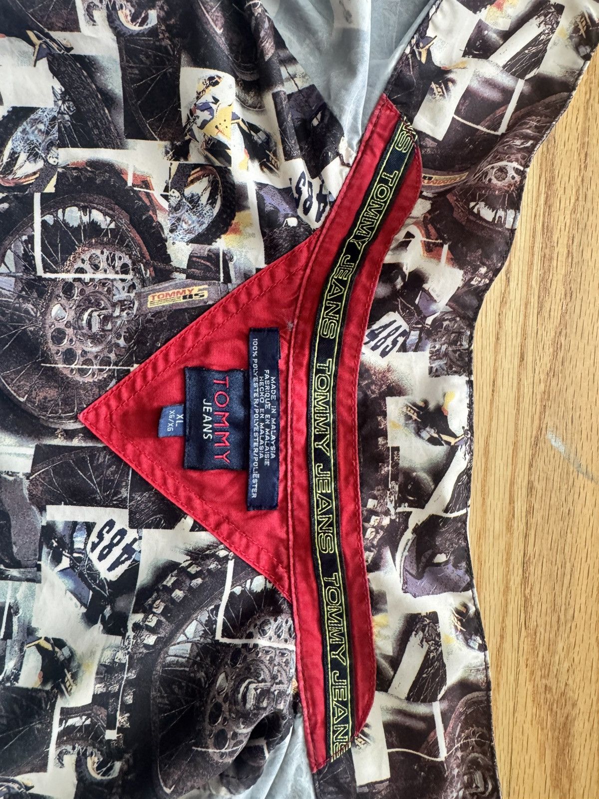 Tommy Hilfiger Vintage Tommy Short button up dirt bike all over print Size US XL / EU 56 / 4 - 4 Thumbnail
