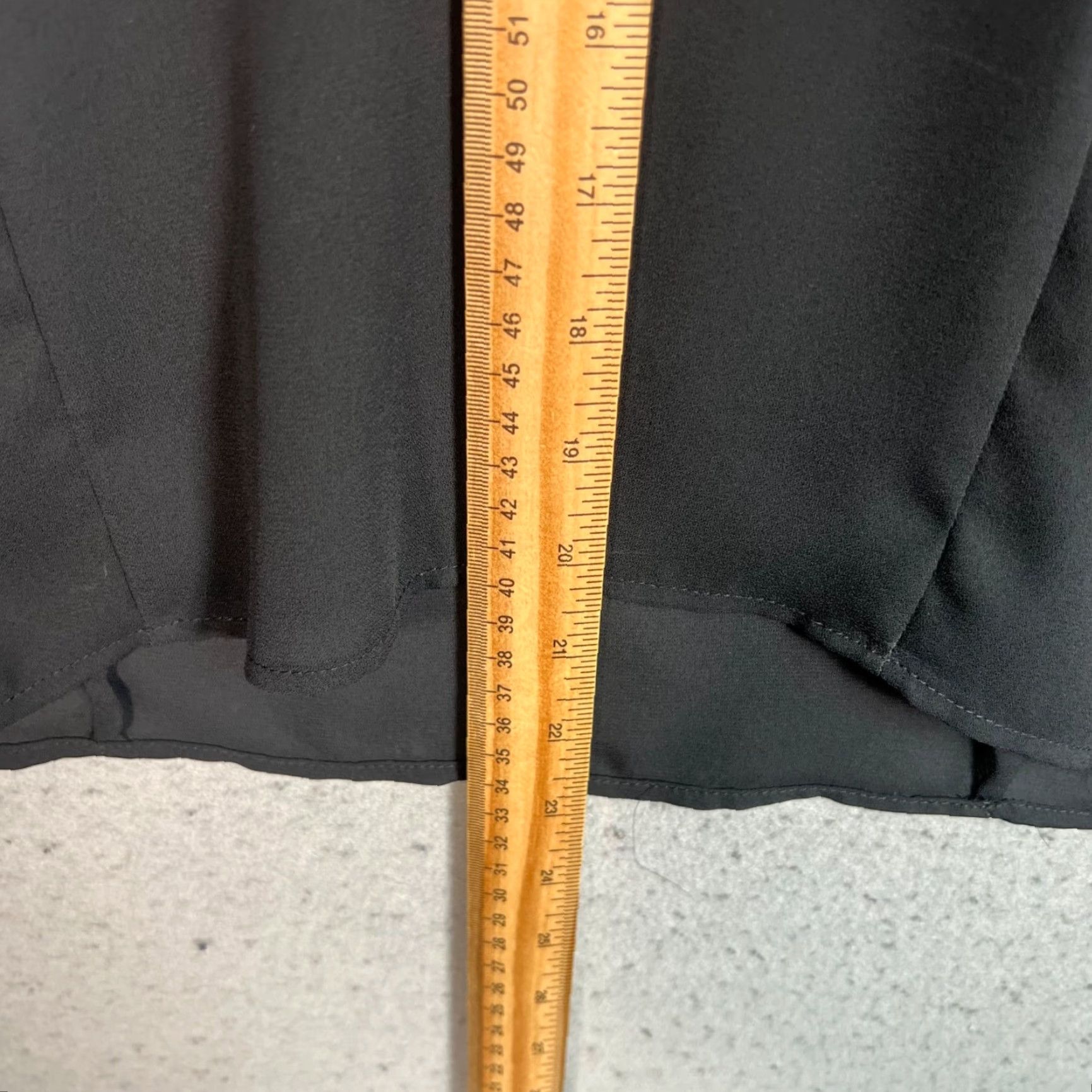 Jones New York Jones New York Blouse Womens 2P Petite Short Sleeve Sheer Black Round Neck Shirt Clothing Ladies 2P Black 90s-style not applicable? Size XS / US 0-2 / IT 36-38 - 6 Thumbnail