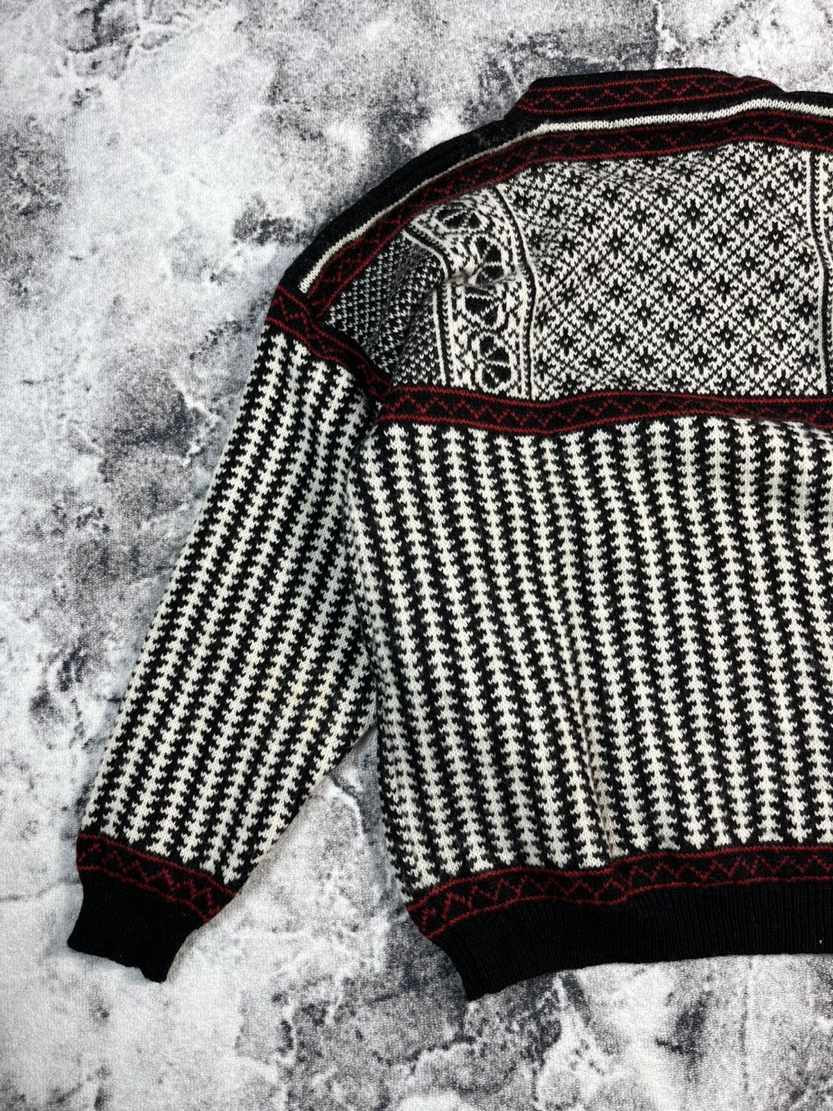 Vintage Vintage Wool Knit Sweater Made In Norway🇳🇴 Size US XL / EU 56 / 4 - 9 Thumbnail