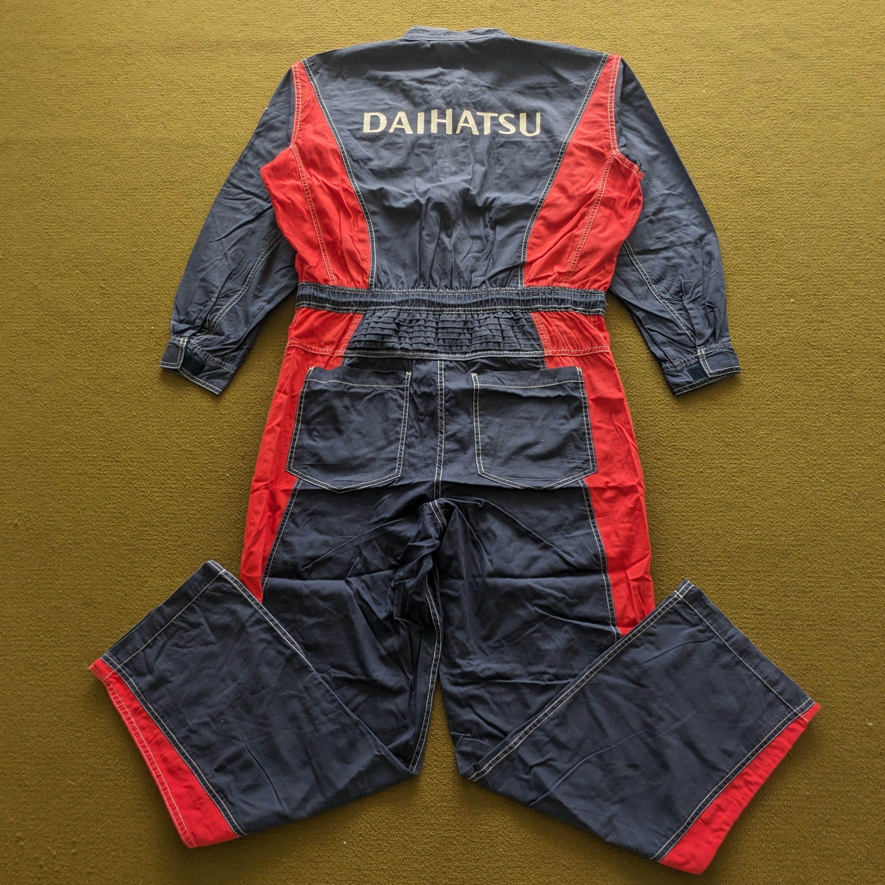 Vintage Vintage DAIHATSU Motorsports Racing Coverall Workwear Jacket Size US XL / EU 56 / 4 - 1 Thumbnail