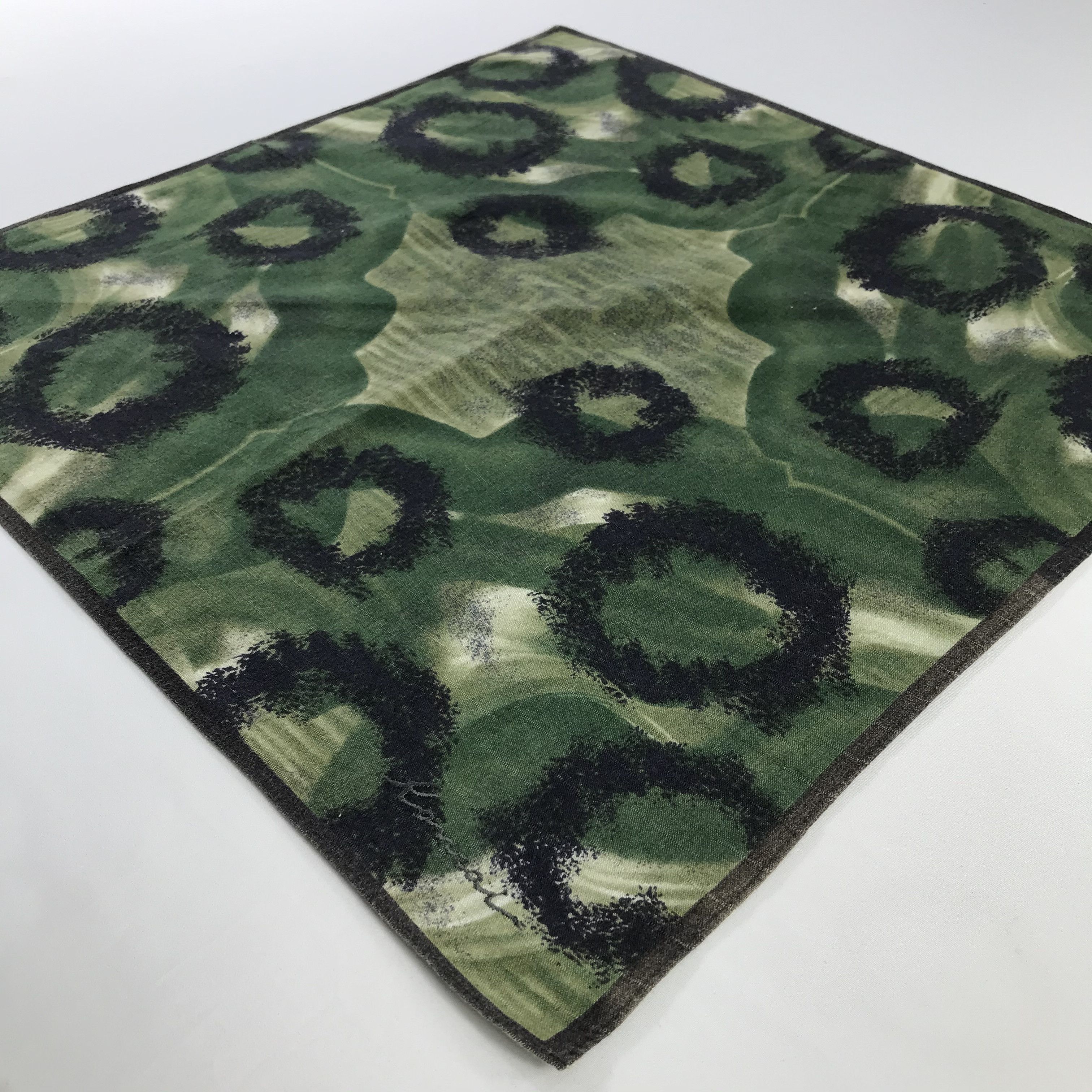Kansai Yamamoto × Vintage Kansai Yamamoto Bandana / Handkerchief / Neckerchief - S953 Size ONE SIZE - 2 Thumbnail