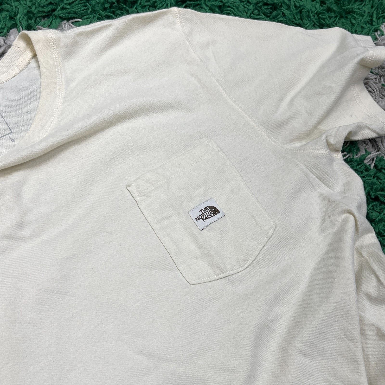 The North Face The North Face TNF Cream Pocket Tee T Shirt size Large L B12 Size US L / EU 52-54 / 3 - 5 Thumbnail