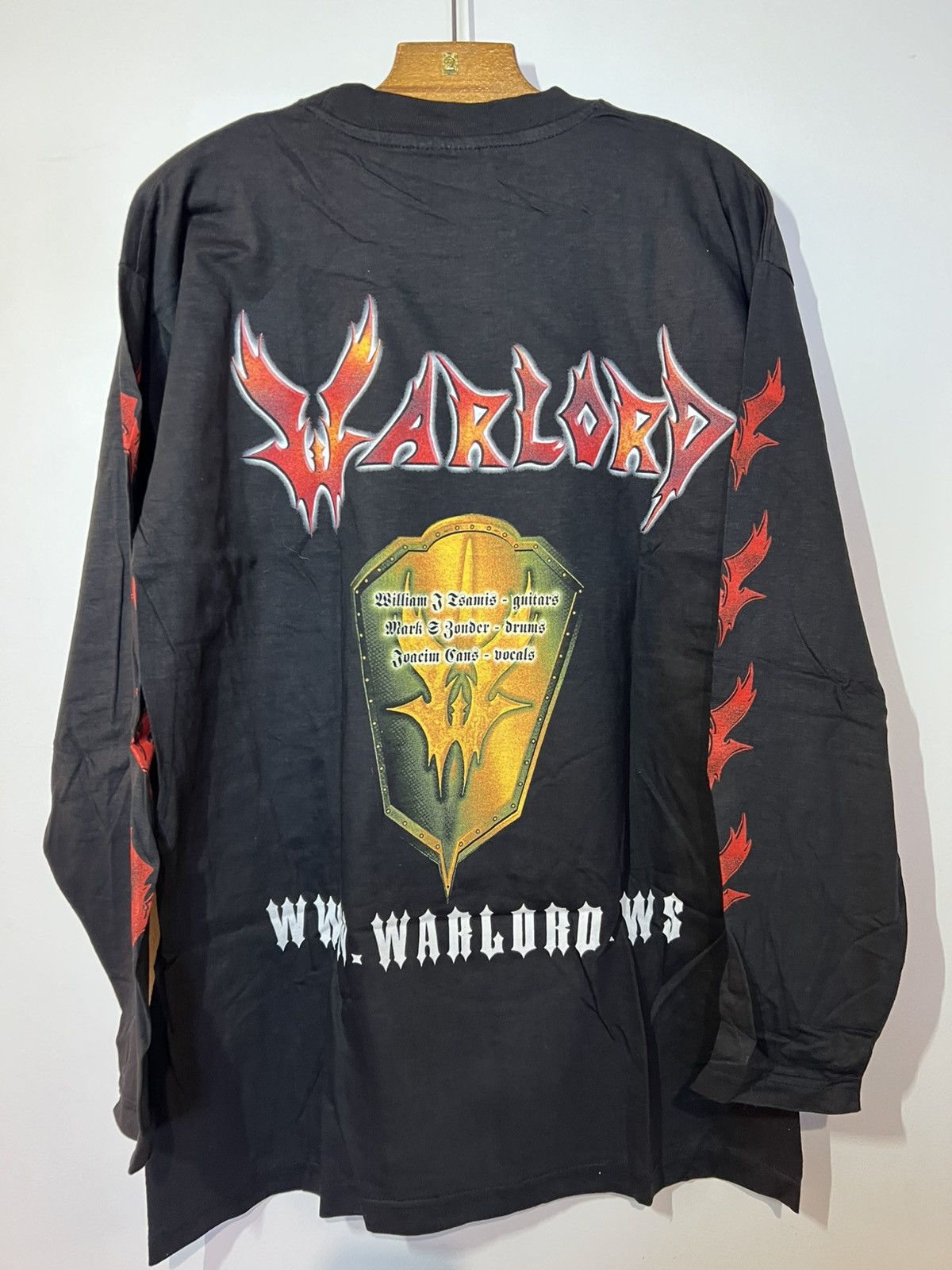 Band Tees Warlord t-shirt early 2000s vintage from its ashes Size US L / EU 52-54 / 3 - 6 Thumbnail