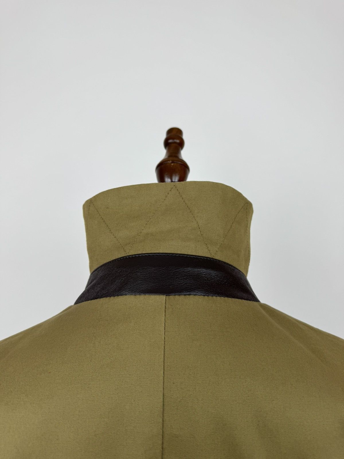Oliver Sweeney Oliver Sweeney Trench Coat Mens Size S Size US S / EU 44-46 / 1 - 7 Thumbnail