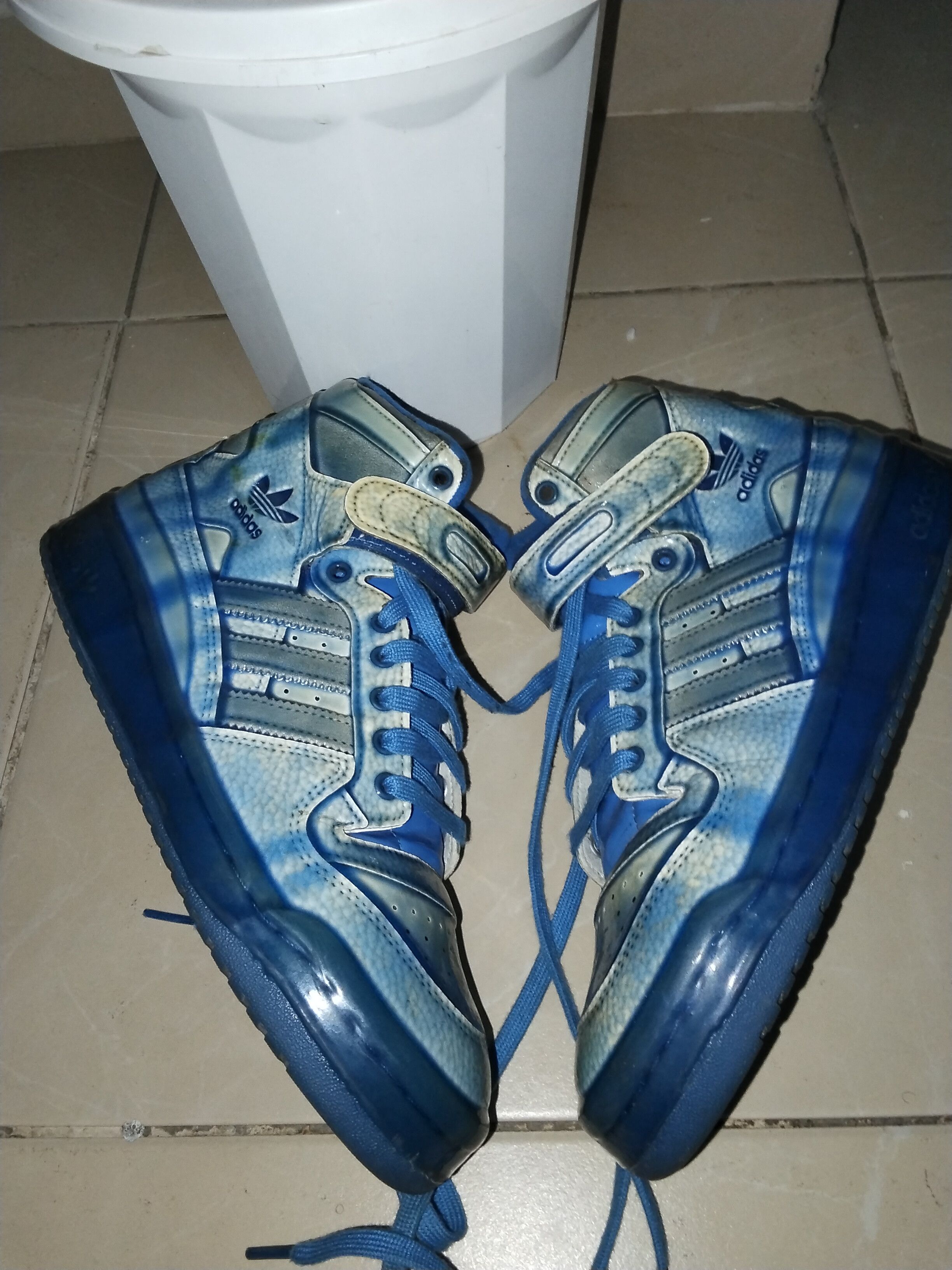 Adidas × Jeremy Scott Adidas x Jeremy Scott Forum Hi "Dipped Blue" sneaker. Size US 8 / EU 41 - 5 Thumbnail