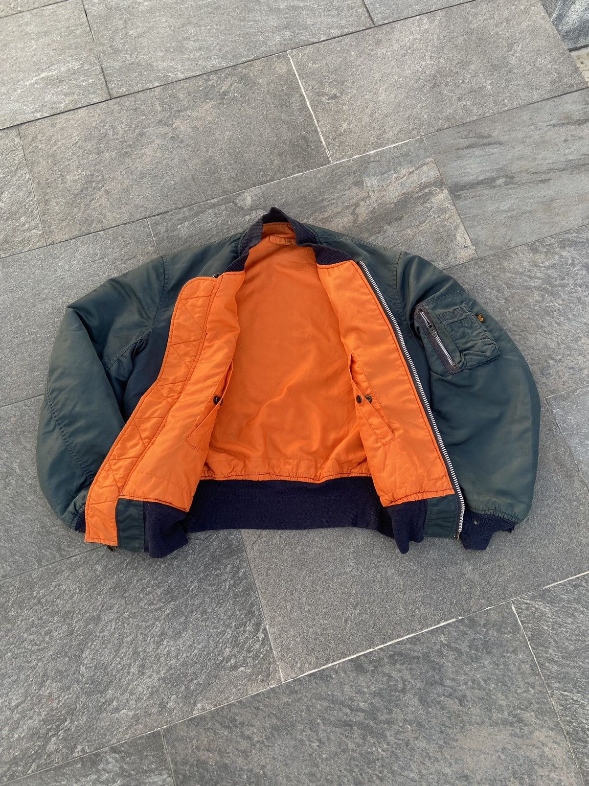 Alpha Industries Vintage Alpha Industries BOMBER flight jacket MA-1 Size US M / EU 48-50 / 2 - 1 Thumbnail