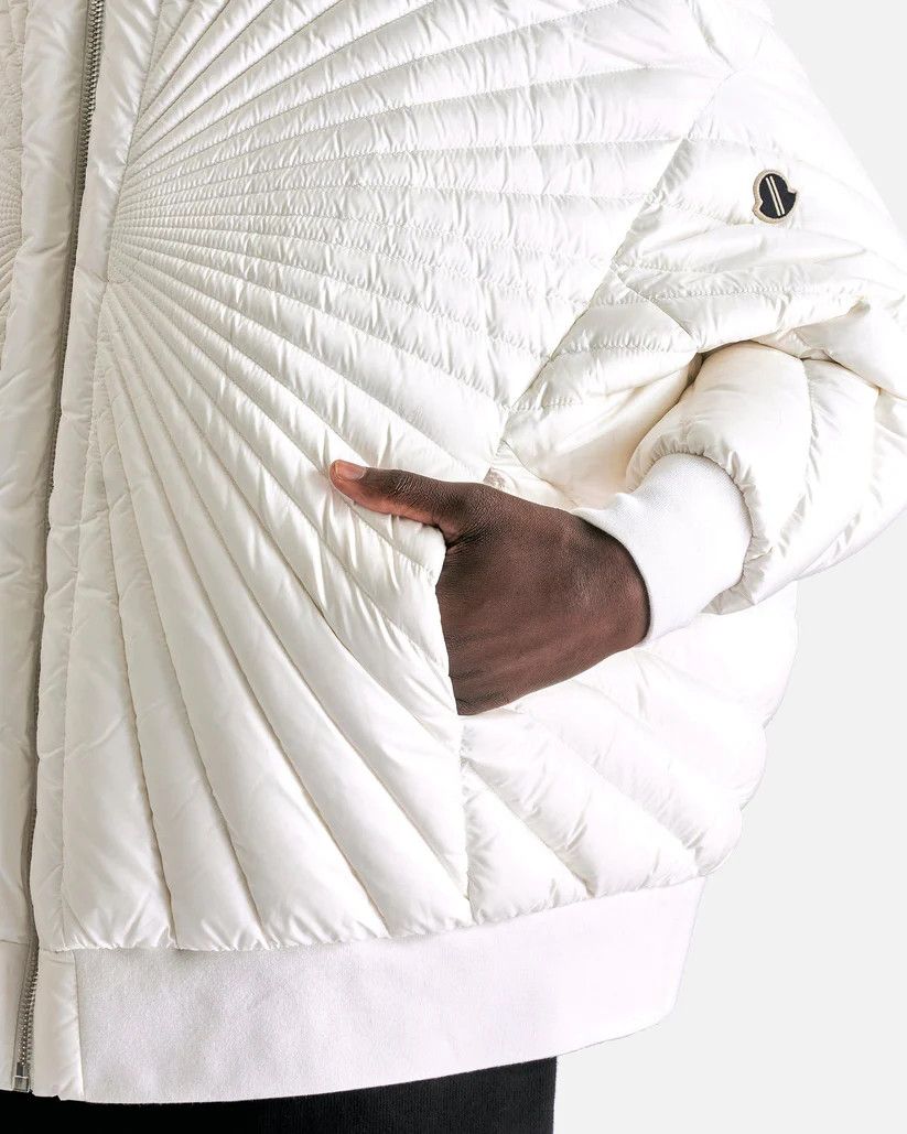 Rick Owens o1s1v1r1oon0925 Moncler Radiance Peter Jacket in White/Milk Size US L / EU 52-54 / 3 - 7 Thumbnail