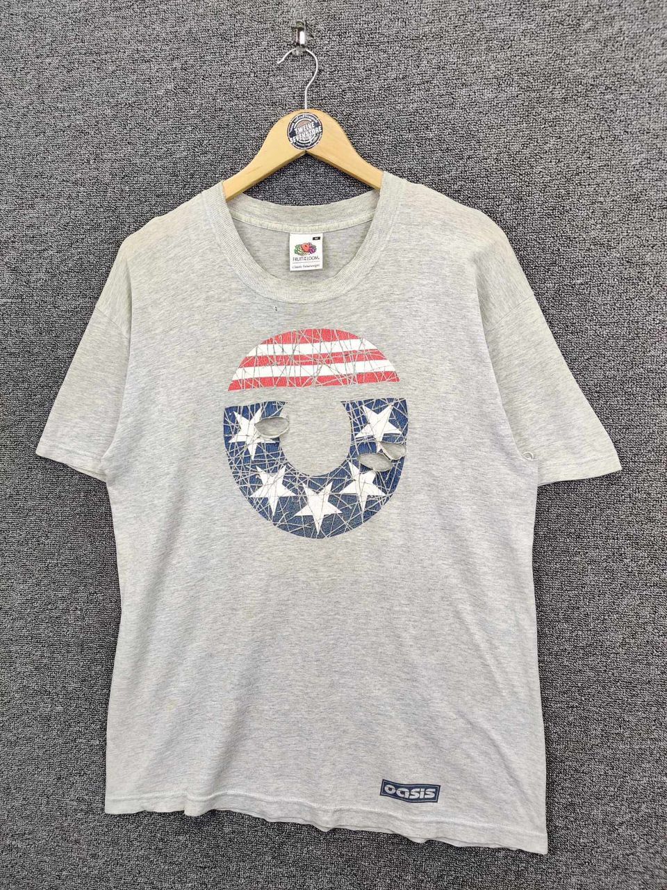 Band Tees Vintage Thrashed Oasis Distressed American Band Rock Tshirt Size US M / EU 48-50 / 2 - 2 Thumbnail