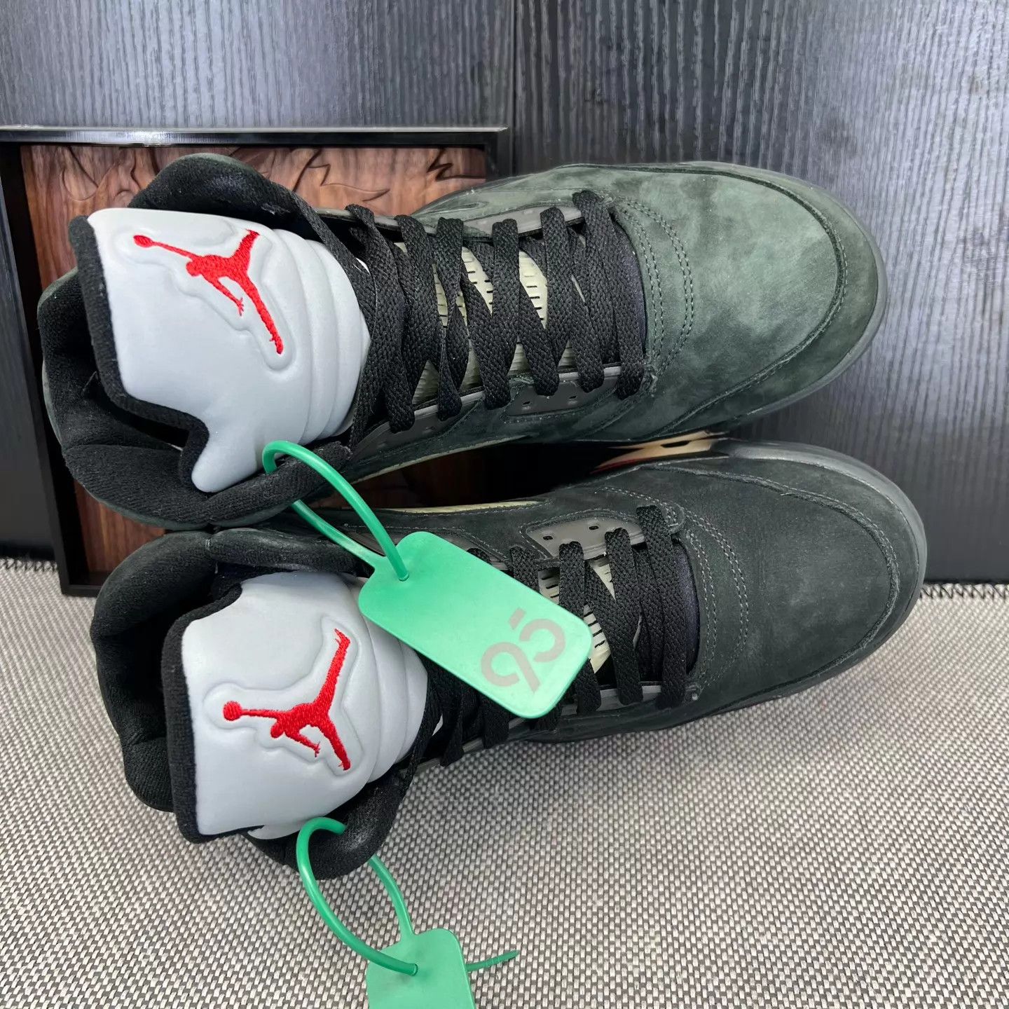 Nike Air Jordan 5 Gore-Tex Black Red 42.5 Mint Size US 9.5 / EU 42-43 - 7 Thumbnail