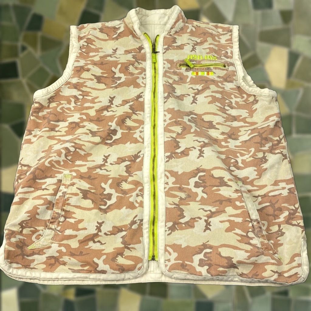 Vintage VINTAGE Big Daddy Vest Camouflage Military Jacket Style, Reversible, Embroidered, 2XL, Beige, Men's Vest Size US XXL / EU 58 / 5 - 1 Thumbnail