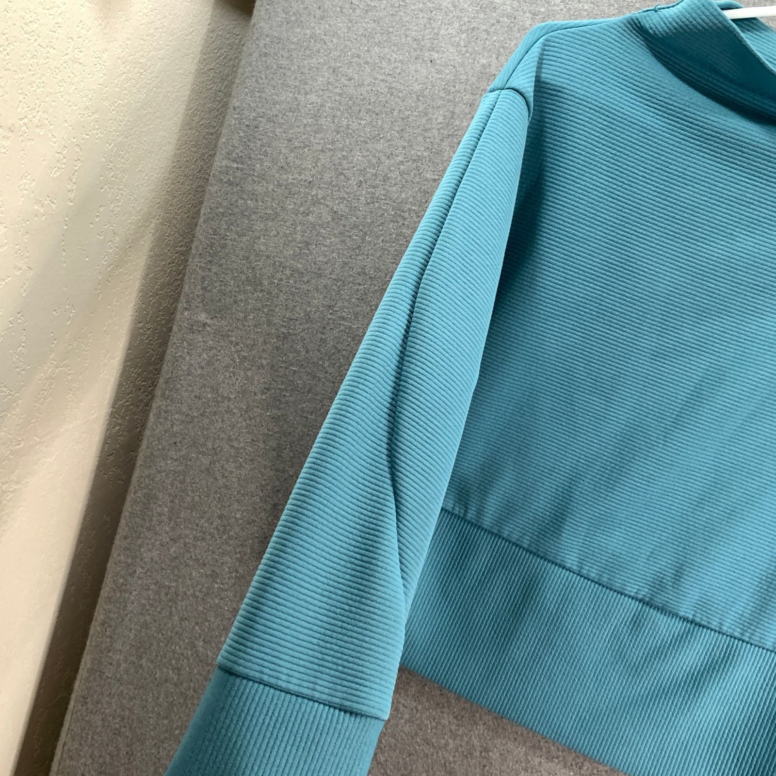 Nike Nike Dri Fit Shirt Women Size Small Athletic Long Sleeve Size S / US 4 / IT 40 - 8 Thumbnail