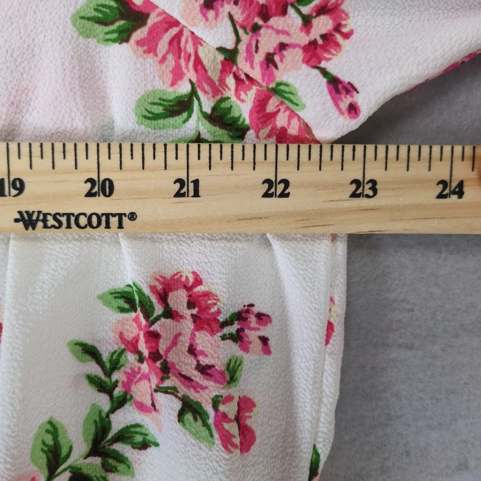 Other NWT One More Thyme Pink Roses White Blouse Women's Plus 3X Size 3XL / US 20-22 - 5 Thumbnail
