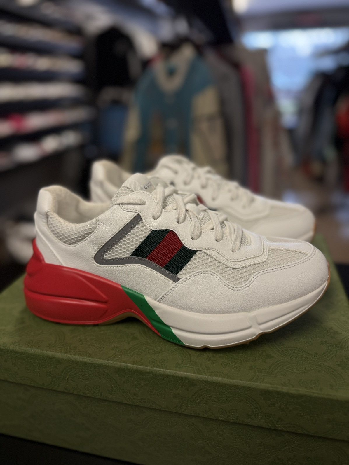 Gucci Gucci White Red Rhyton Shoes Size 7.5G/8US Size US 8 / EU 41 - 2 Thumbnail